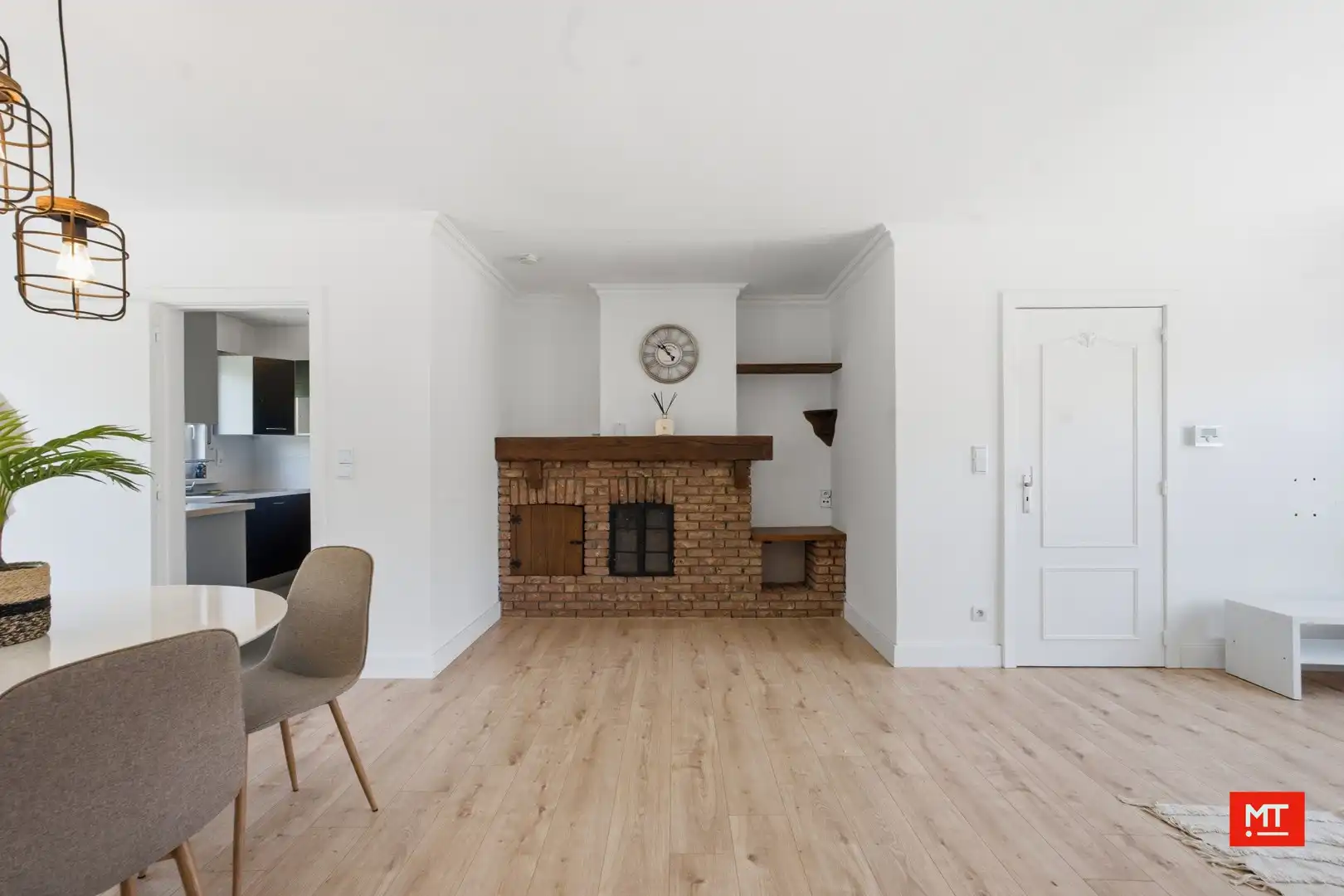 Instapklare, energiezuinige woning met 3 slaapkamers, tuin en garage te koop in een rustige wijk te Zonnebeke foto 3