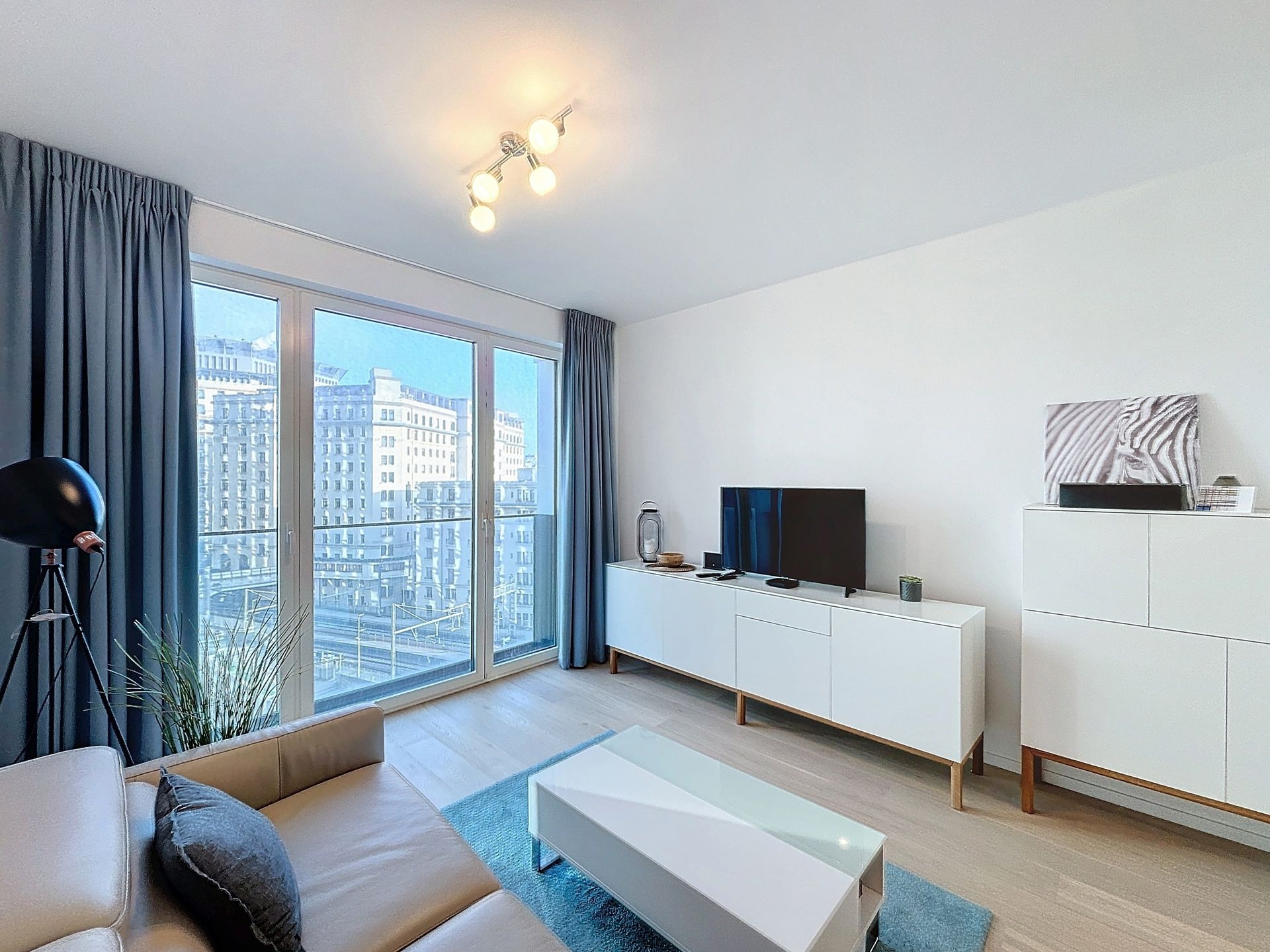 COMMISSIE FLAT 1 SLAAPKAMER MEUBELS foto 3