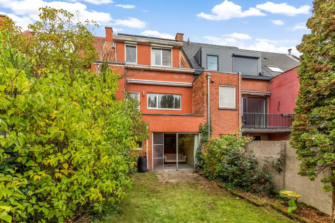 Centraal gelegen, op te frissen woning met 2 à 3 slpk., inpandige garage en tuin foto 29