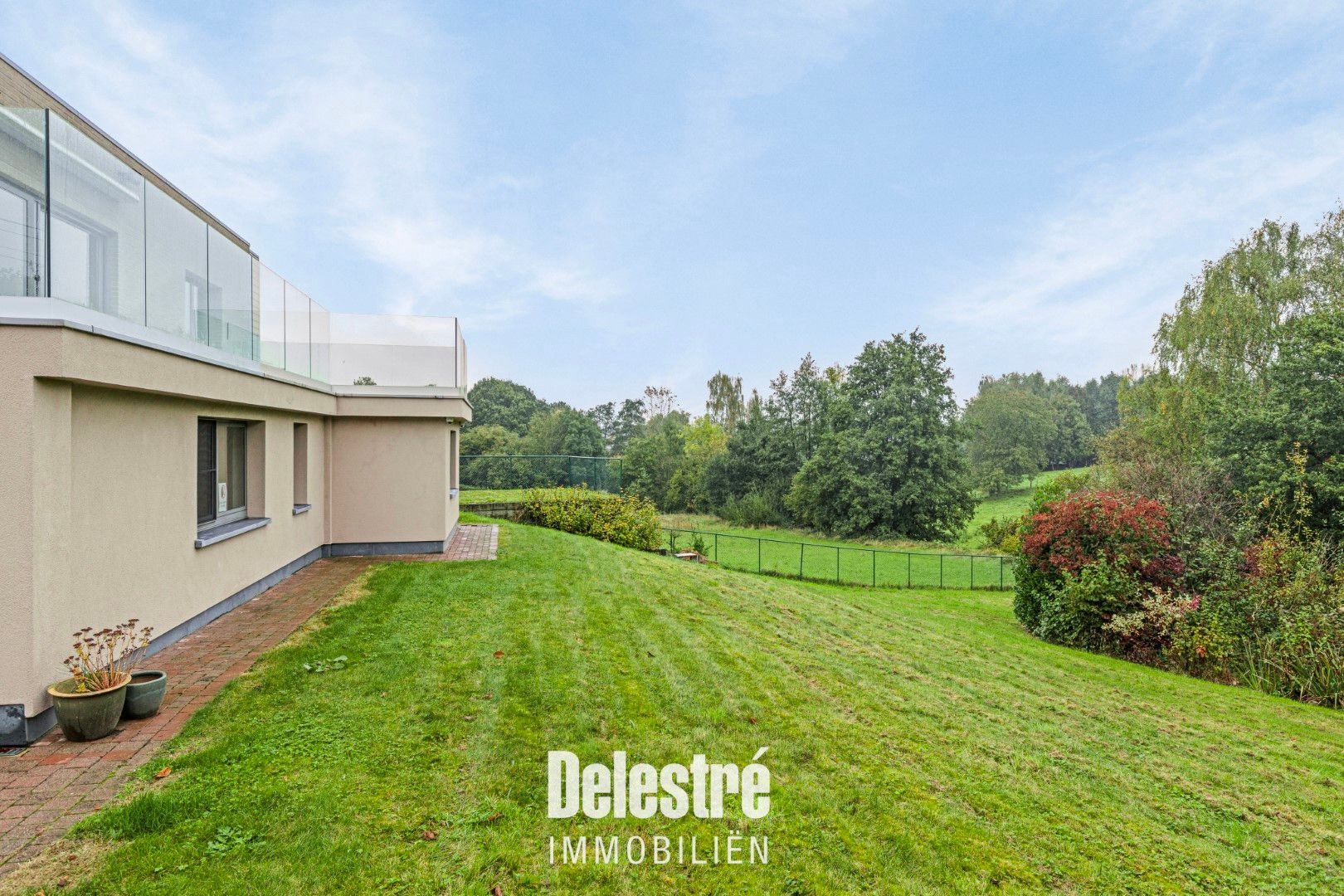 GERENOVEERDE VILLA OMGEVEN DOOR GROEN GEGEERDE ASBEEK foto 36