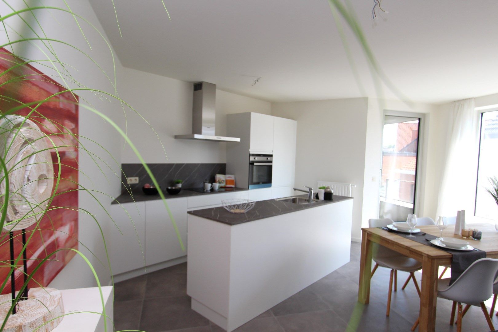 Instapklaar BEN-appartement met mooi terras en autostaanplaats foto 4