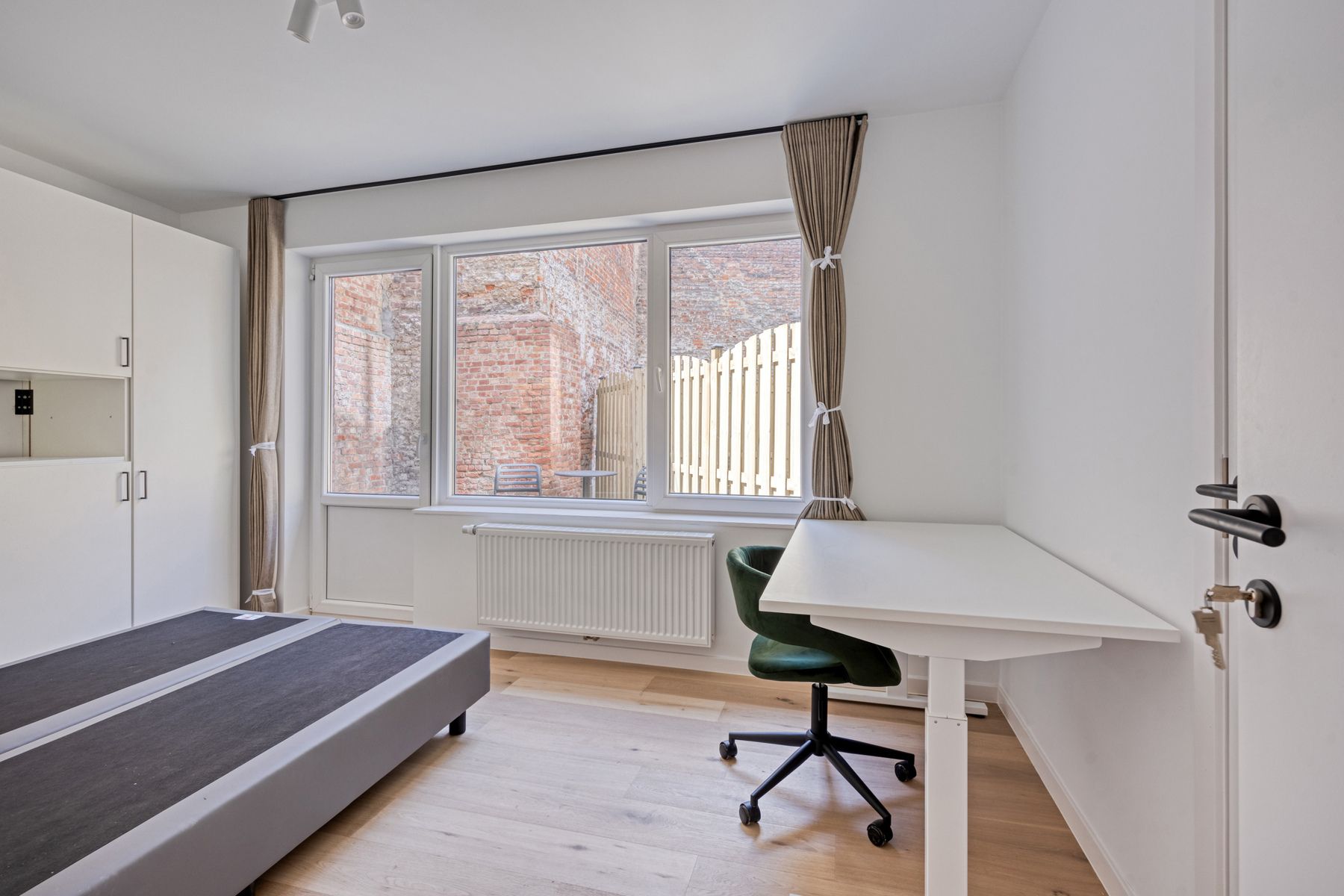 Kamers met eigen badkamer te huur foto {{pictureIndex}}