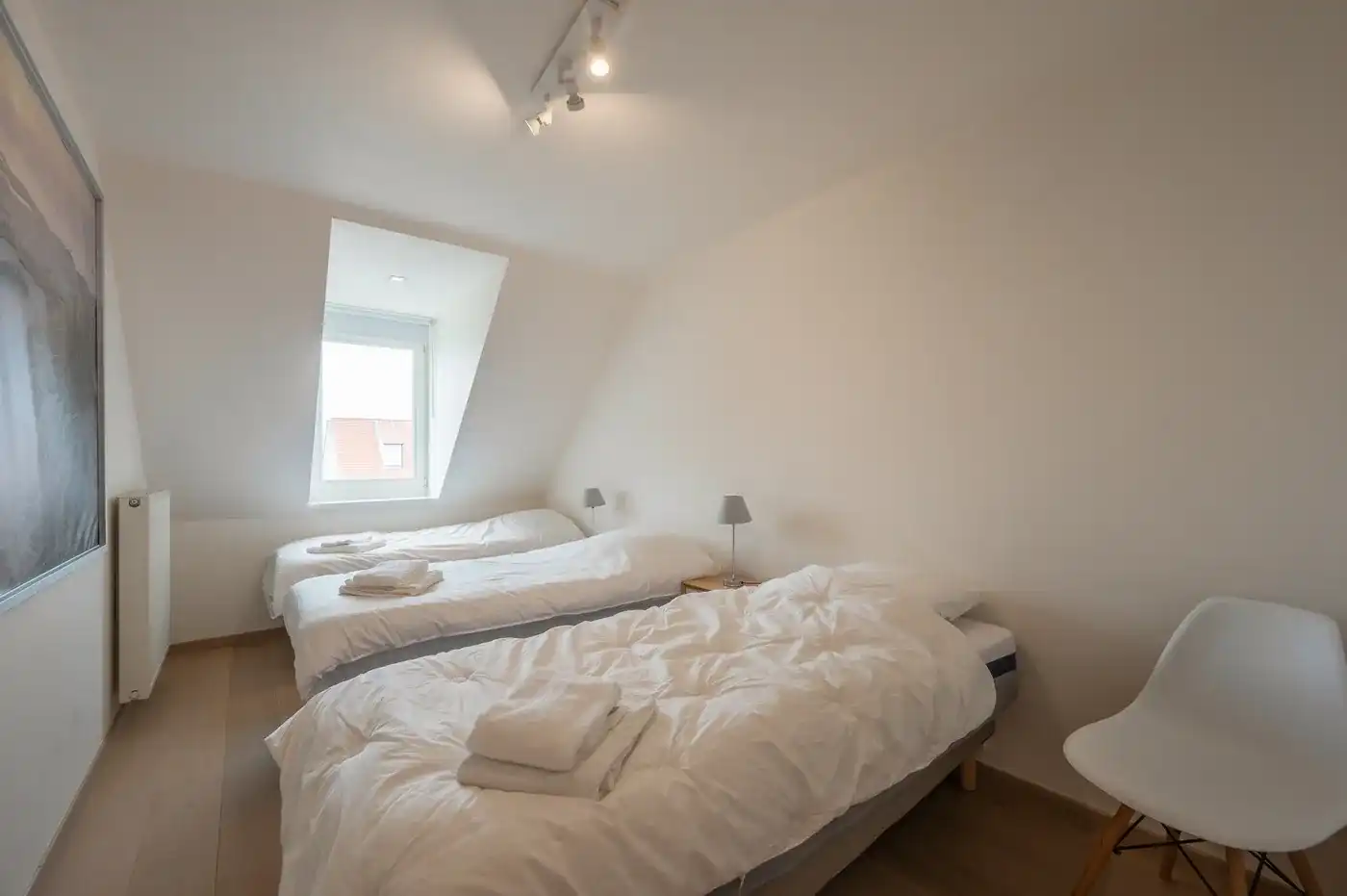 Zuidgericht en instapklaar 4-slaapkamerappartement, met 2 ruime terrassen. foto 16
