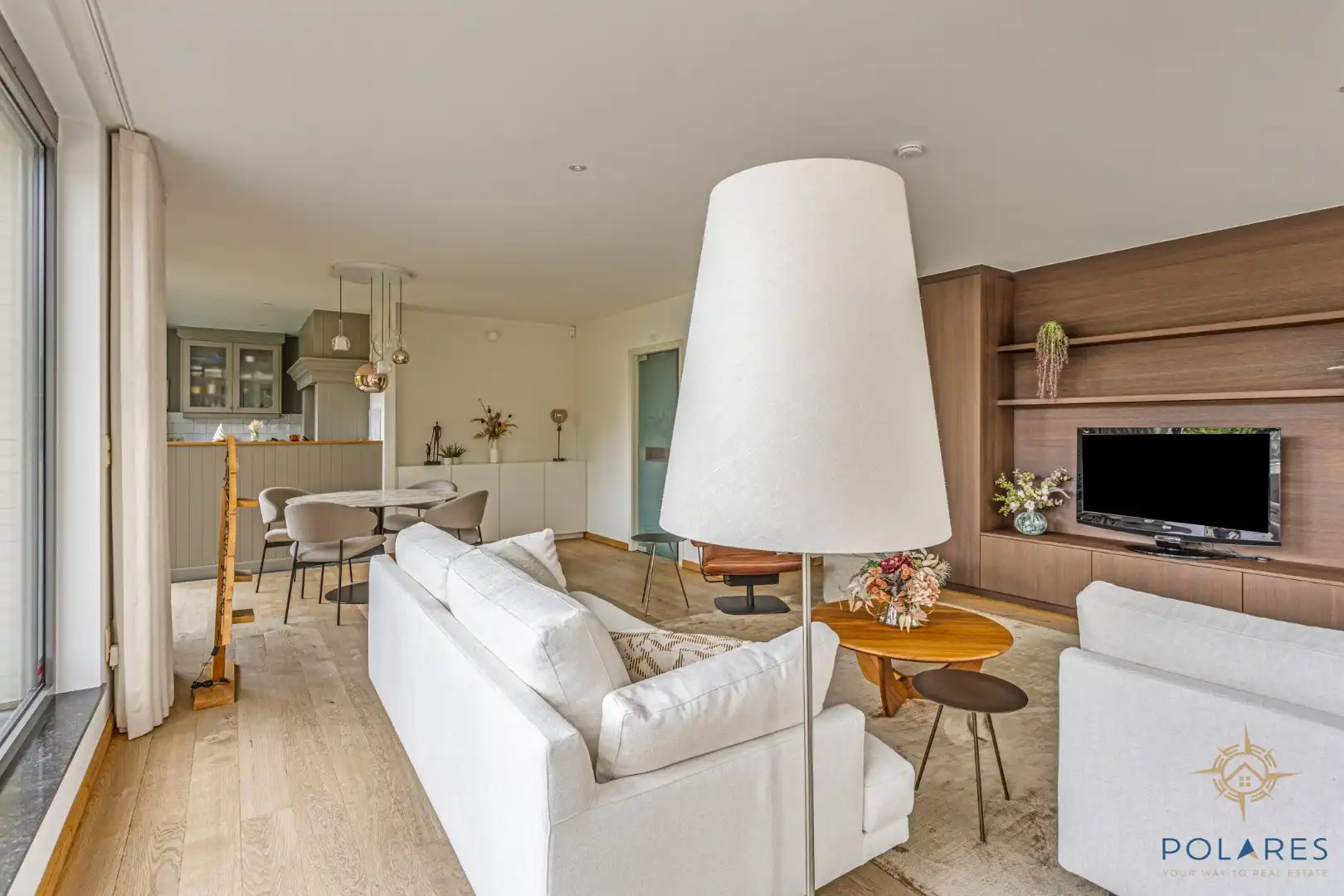 Exclusieve penthouse met groot dakterras en parkeerplaats!  foto 4