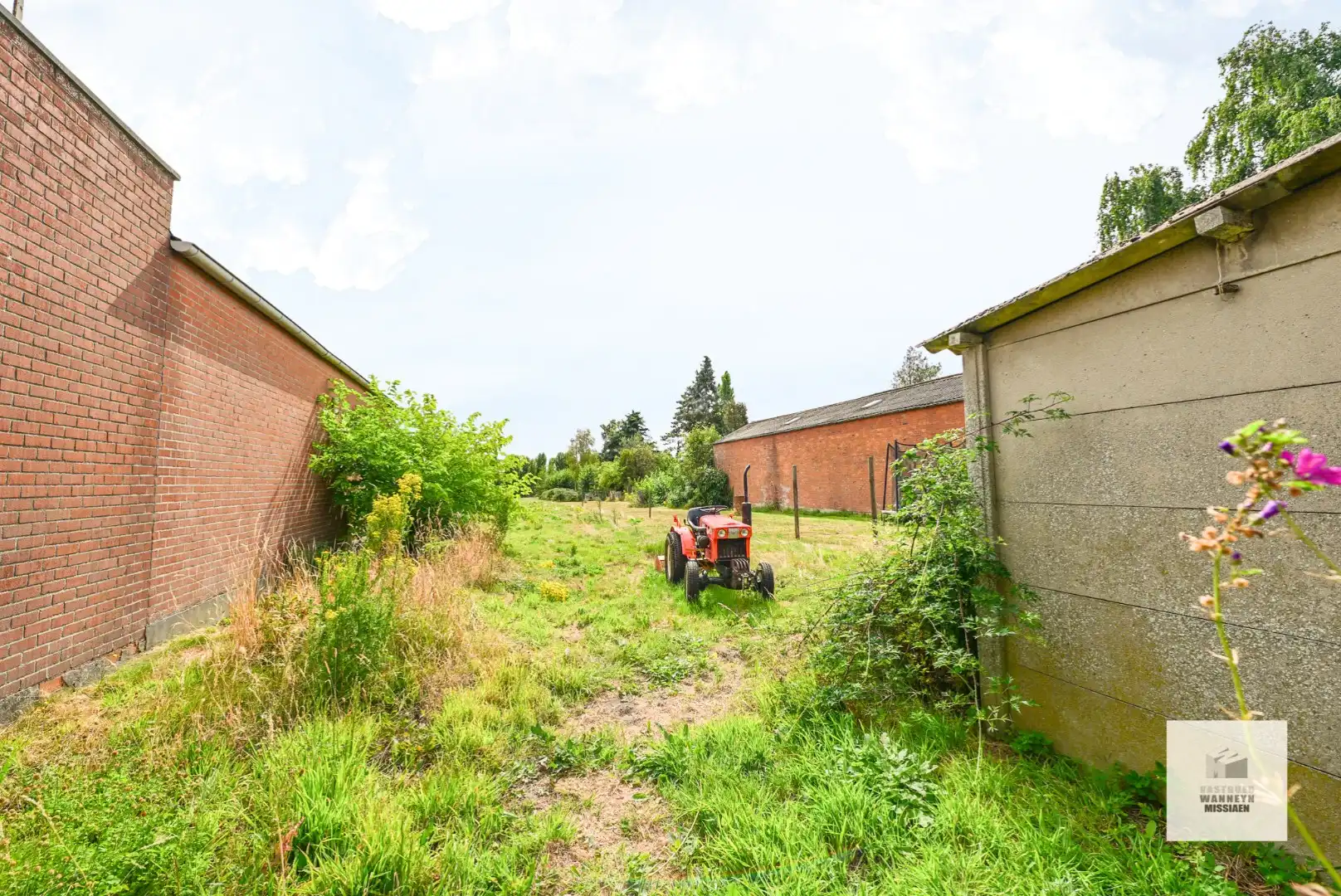Te renoveren halfopen bebouwing op 1100m2 te Zwevezele foto 2