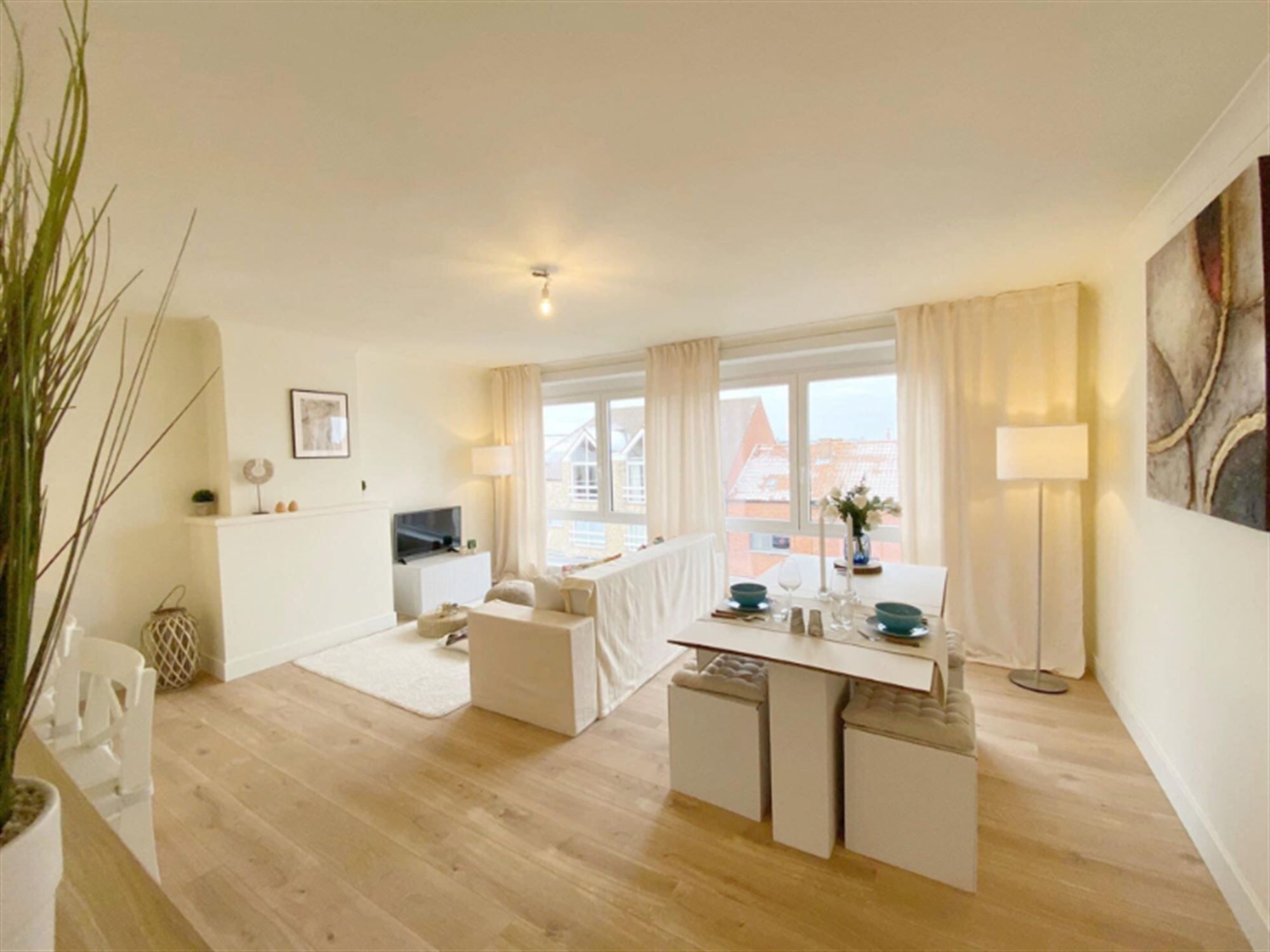Vernieuwd appartement foto {{pictureIndex}}