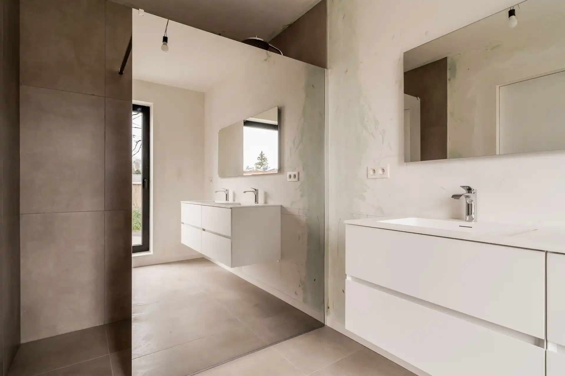 Luxe nieuwbouwvilla, innovatief design - enkel registratie foto 18