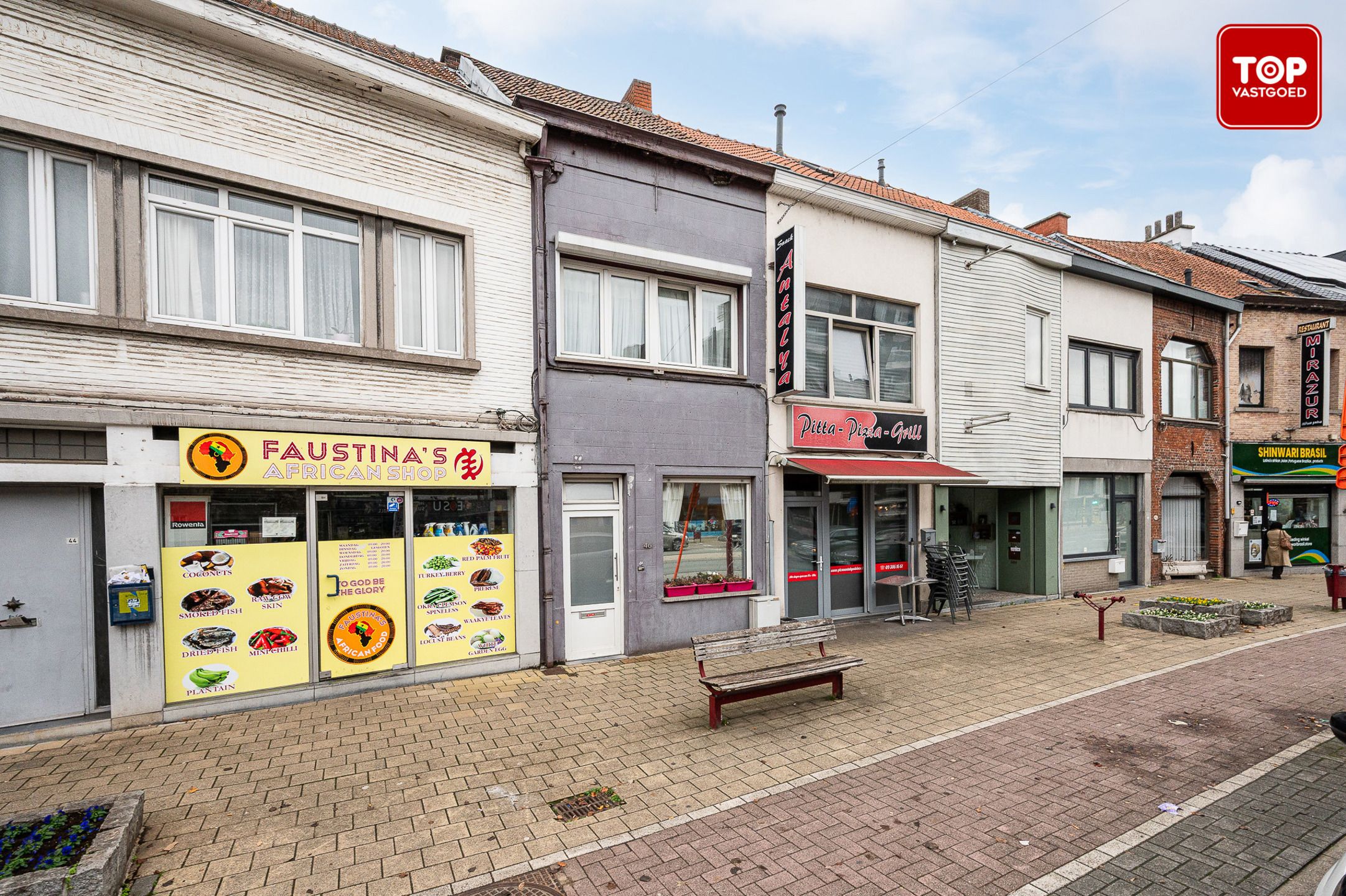 Hoofdfoto van de publicatie: Instapklare woning in centrum Deinze
