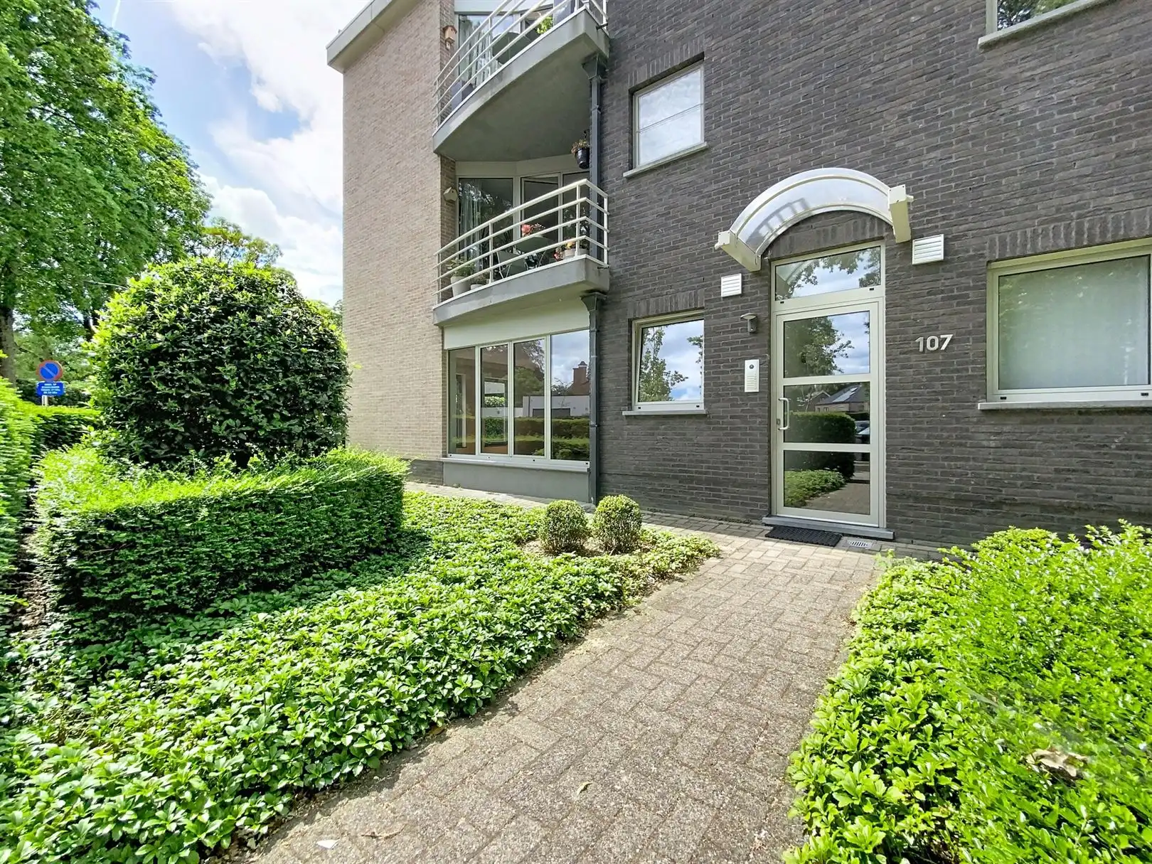 Gelijkvloersappartement met gezellige tuin en P foto 12