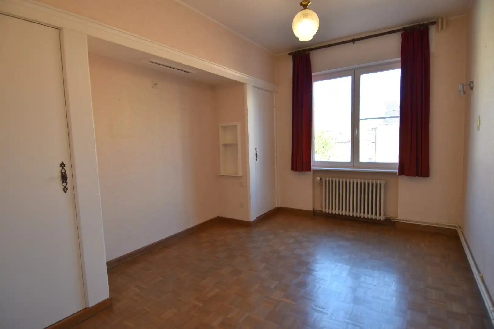 Ruim 3-slaapkamer appartement met garage in hartje Kortrijk foto 11