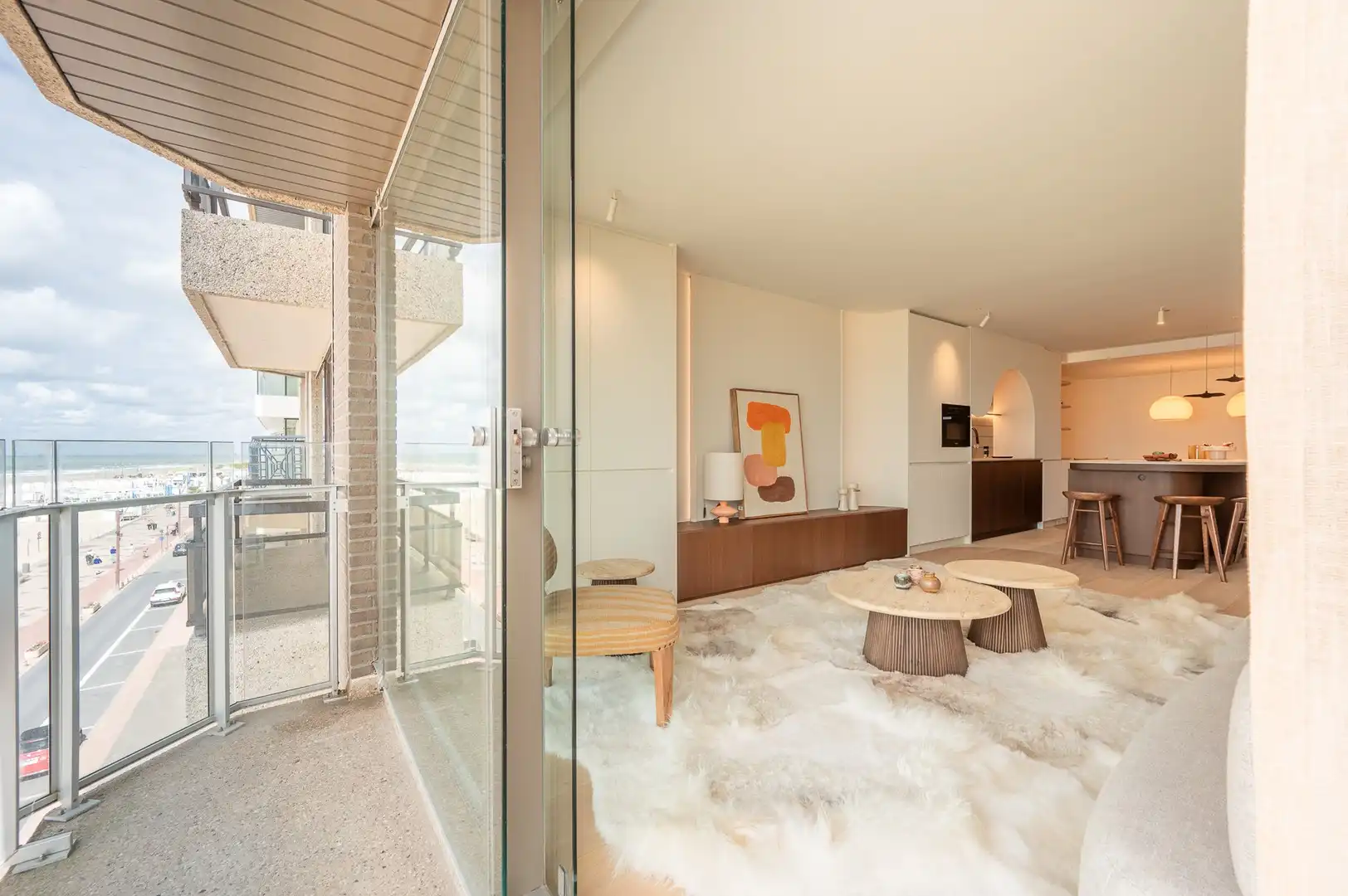 Fantastisch appartement met adembenemend zeezicht ideaal gelegen op de zeedijk in het Zoute. foto 6