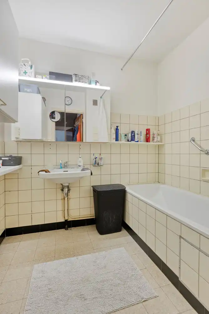 Gelijkvloers appartement met 1 slk, terras en parking! foto 18