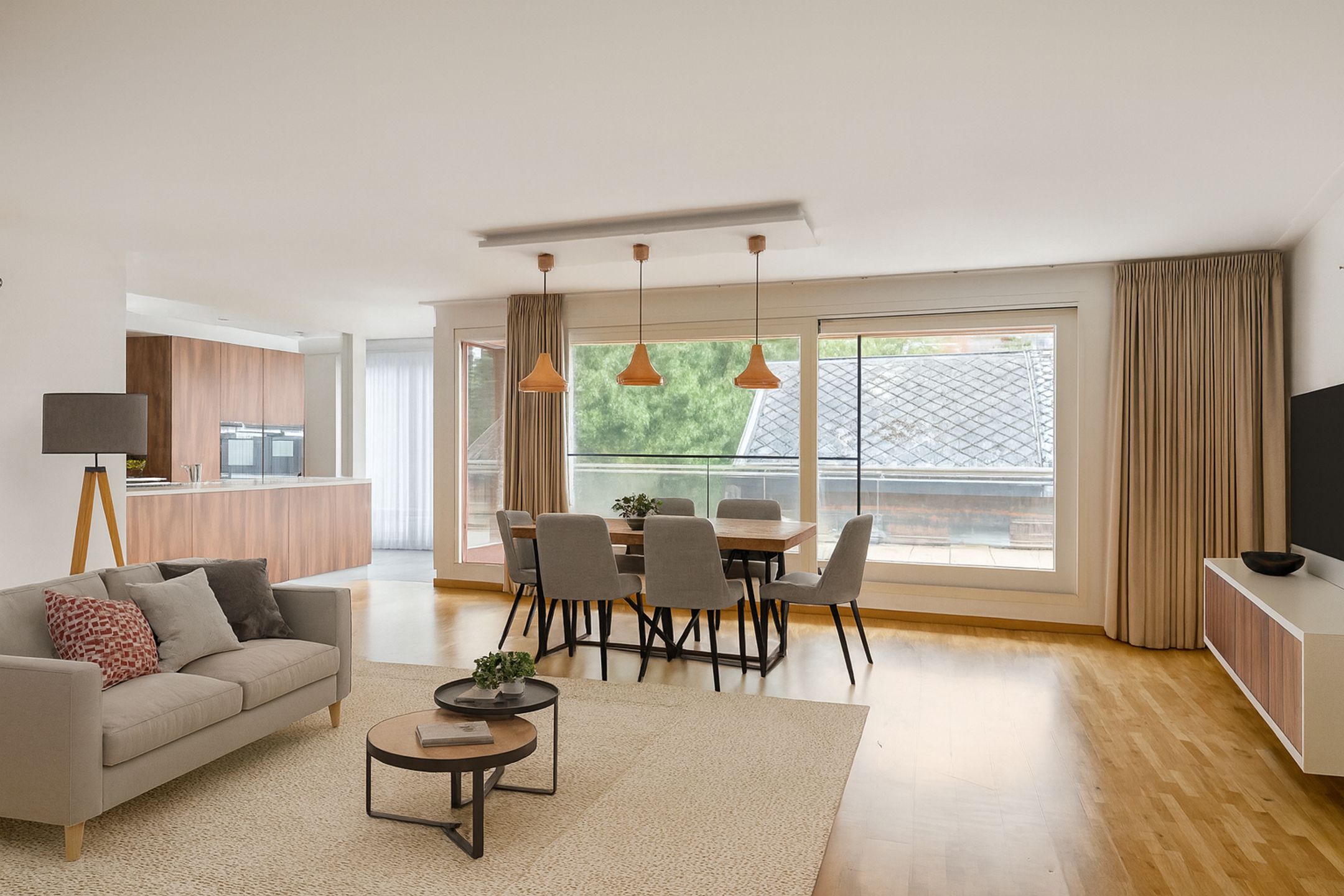 Ruim appartement van 123m² met zuidterras foto 4
