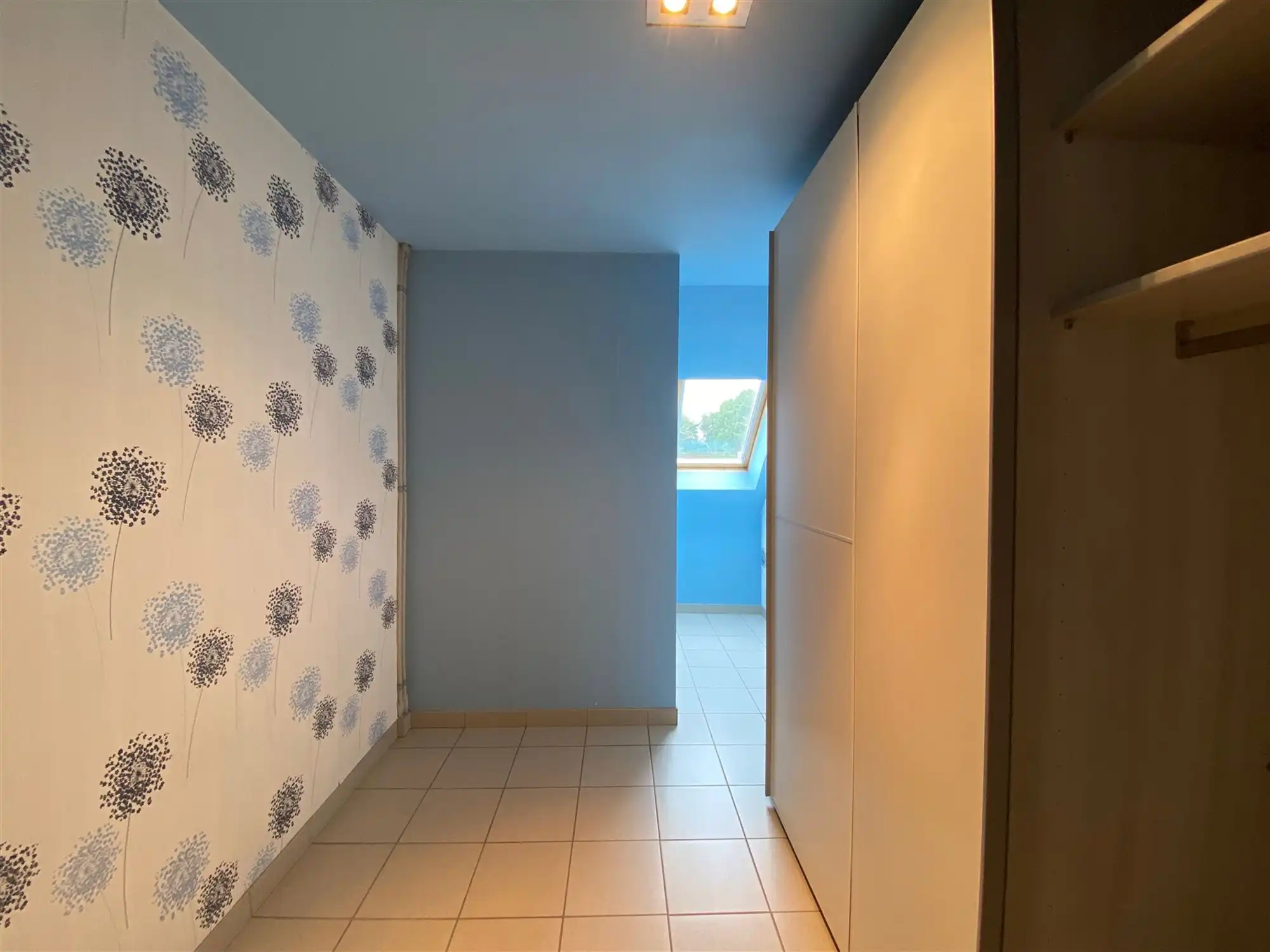 Halfopen bebouwing met grote tuin en veel parkeercomfort  foto 17