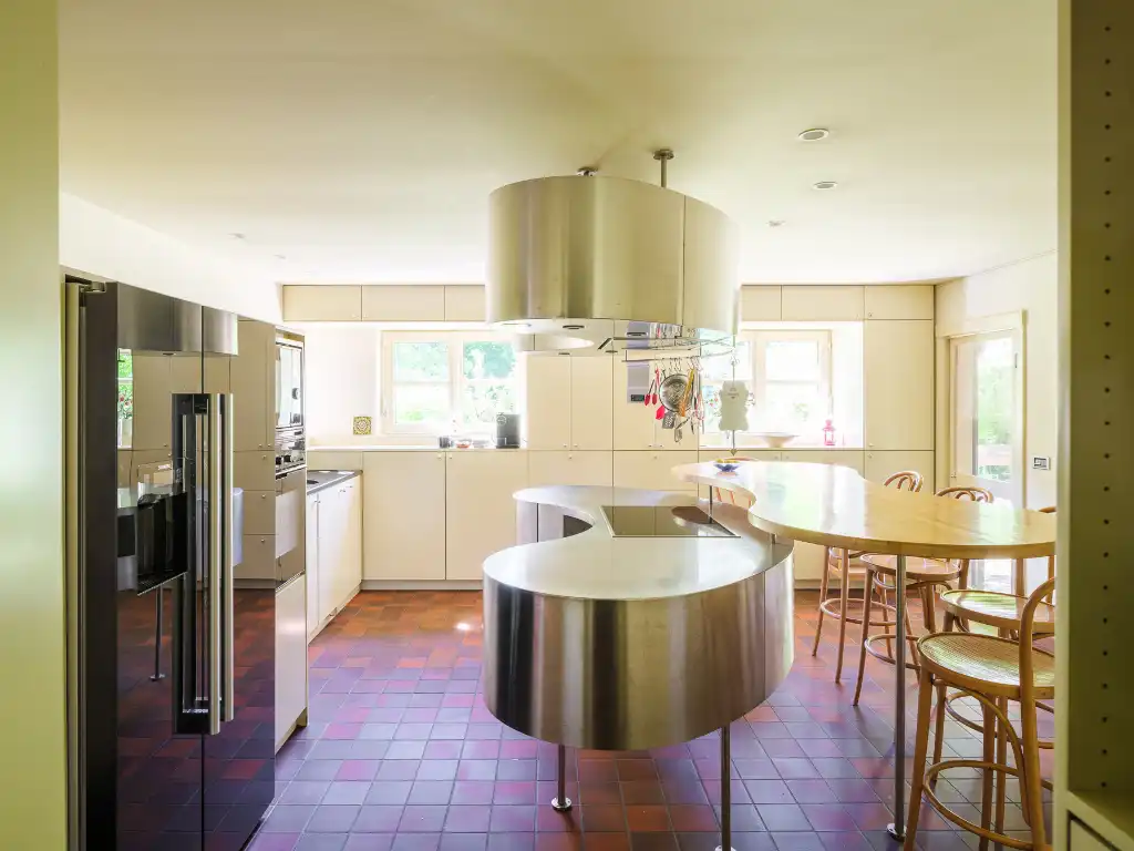 Bijzonder ruime en vrijstaande villa gelegen op een gunstig perceel van ca. 9.700&nbsp;m² in Kruisem foto 7