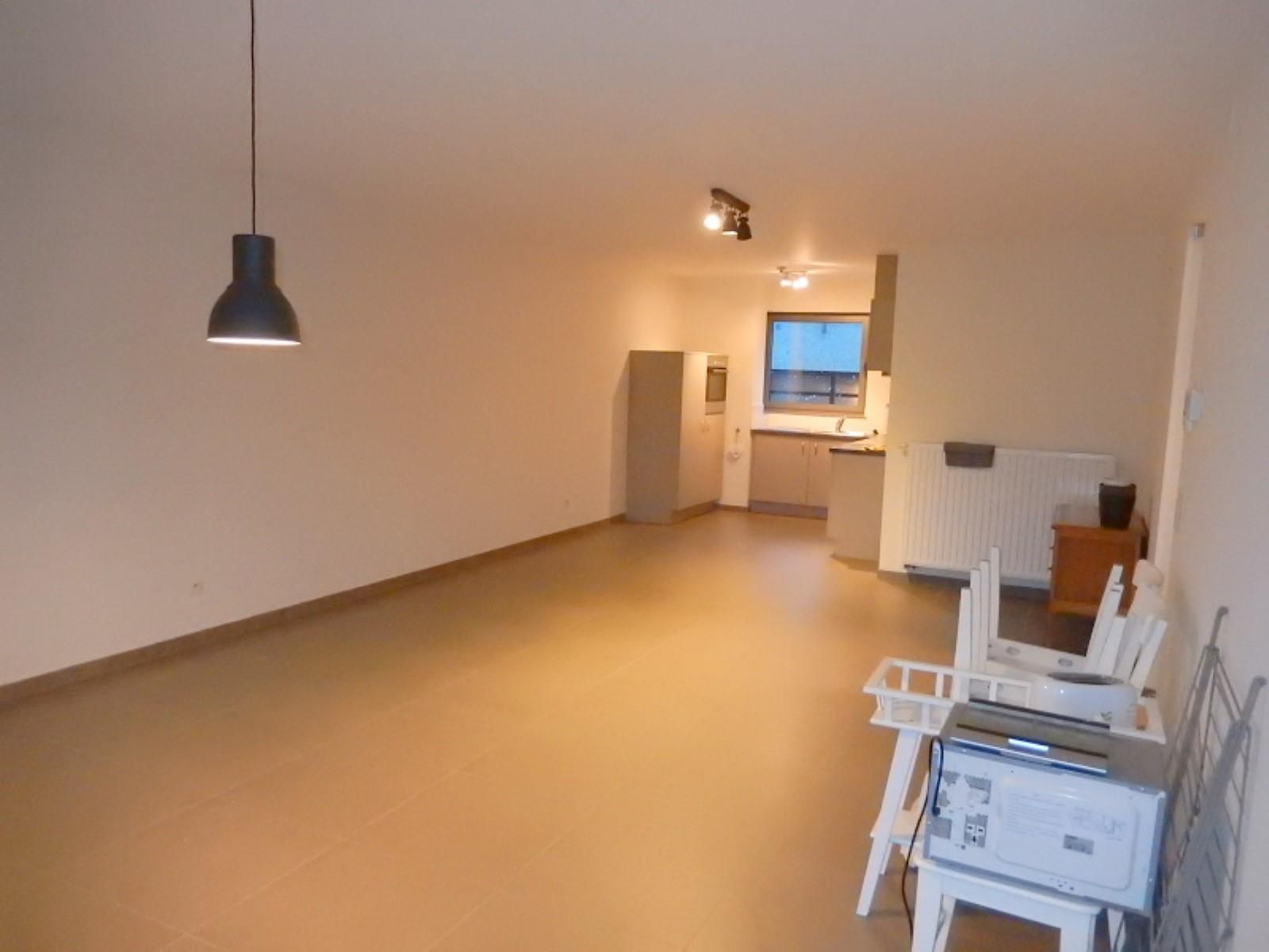 Gezellig 2-slaapkamer app. in het hartje van Erembodegem foto 5