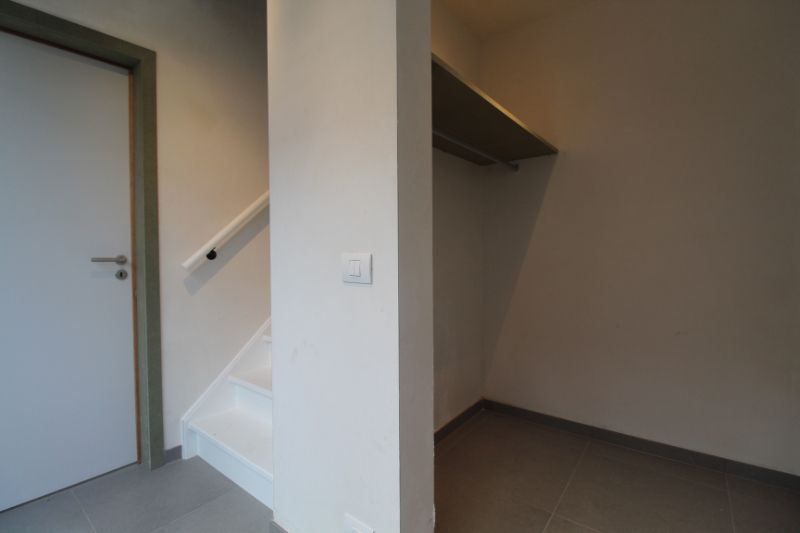 Moderne halfopen nieuwbouwwoning met twee slaapkamers foto 8