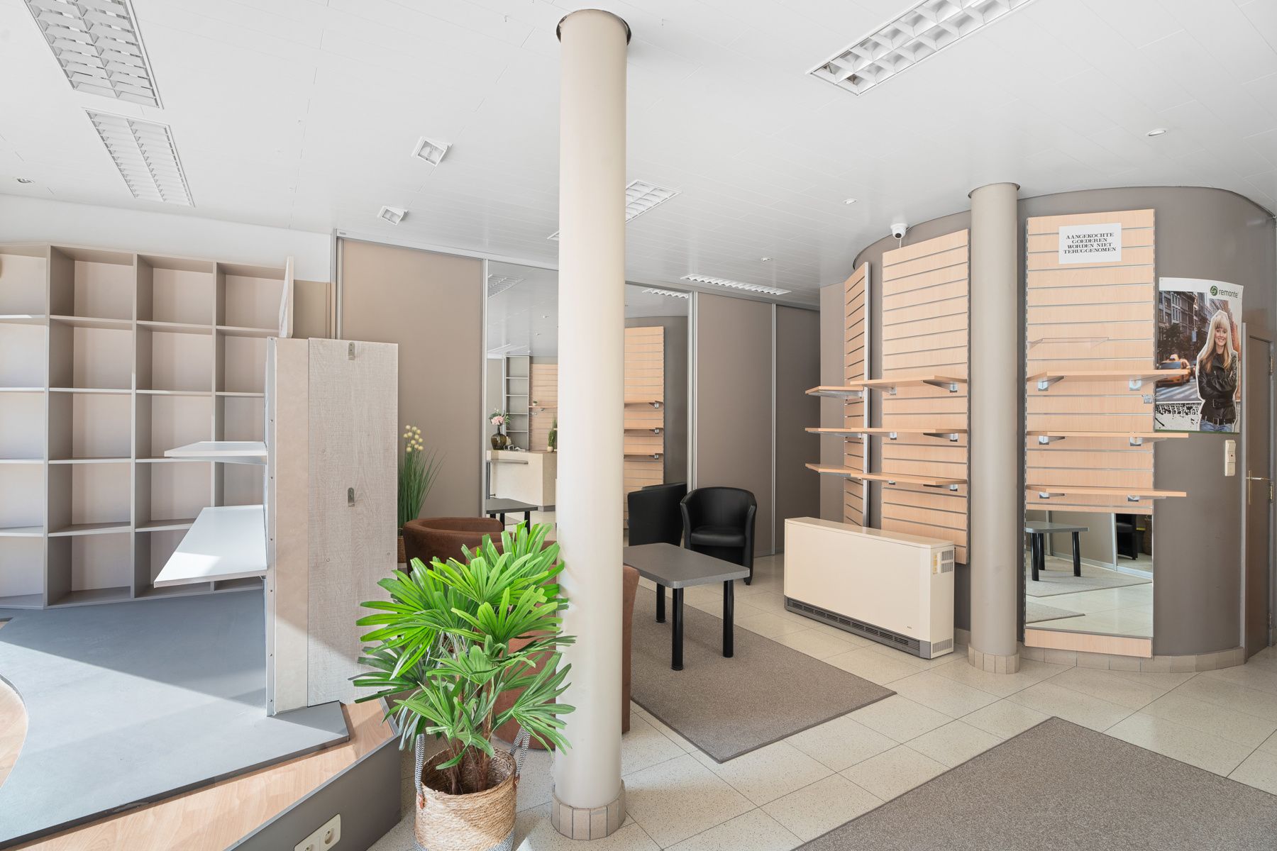 Commercieel pand op een goede locatie foto 7