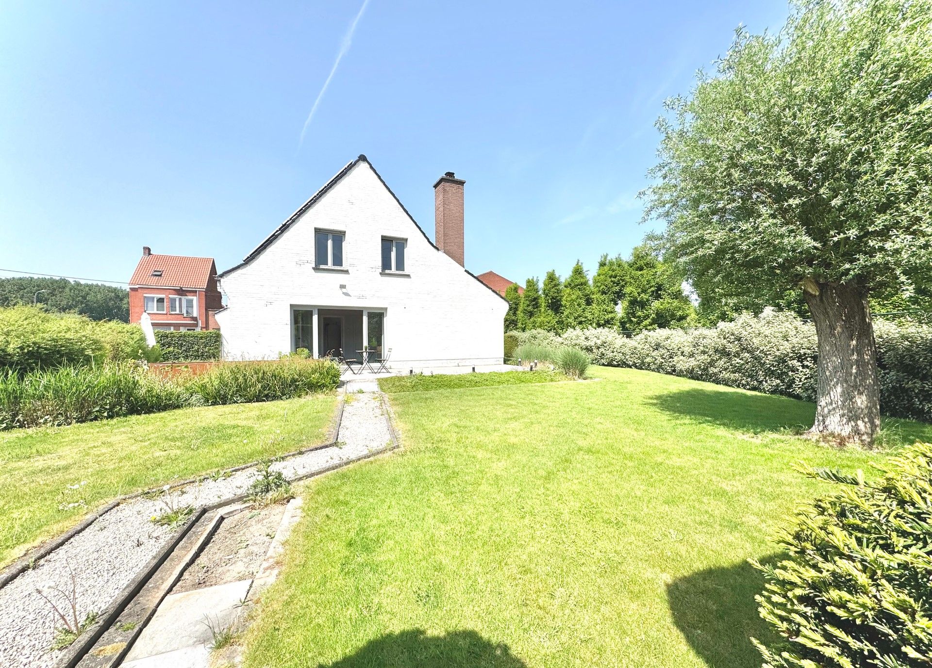 Ruime alleenstaande woning op de Waterhoek foto 4