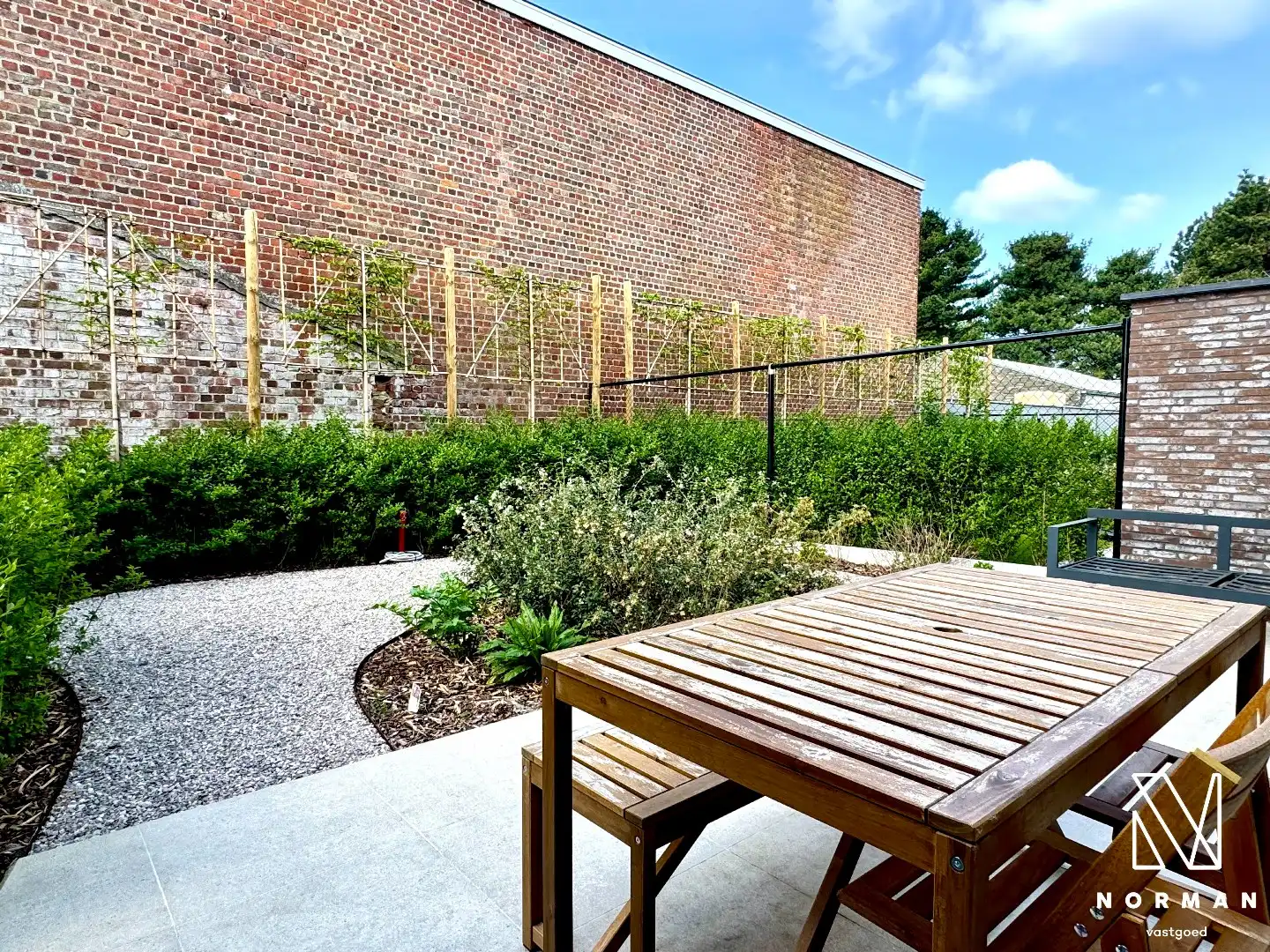 Instapklare nieuwbouwwoning met moderne afwerking en veel lichtinval foto {{pictureIndex}}