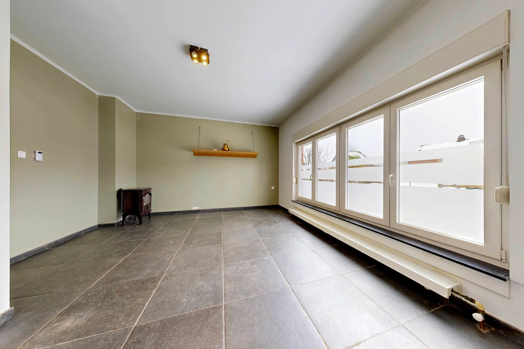 Halfopen bebouwing met 3 slaapkamers, garage en tuin foto 9