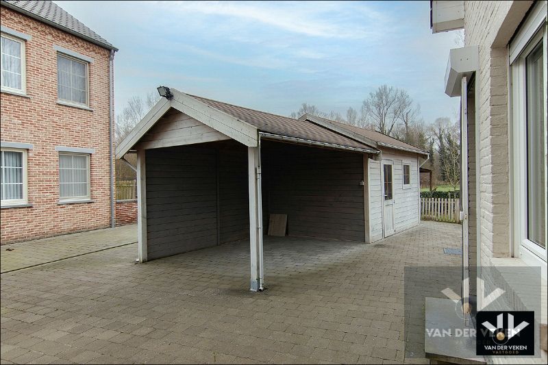 Grotendeels gerenoveerde en instapklare woning met zicht op groen! foto 25