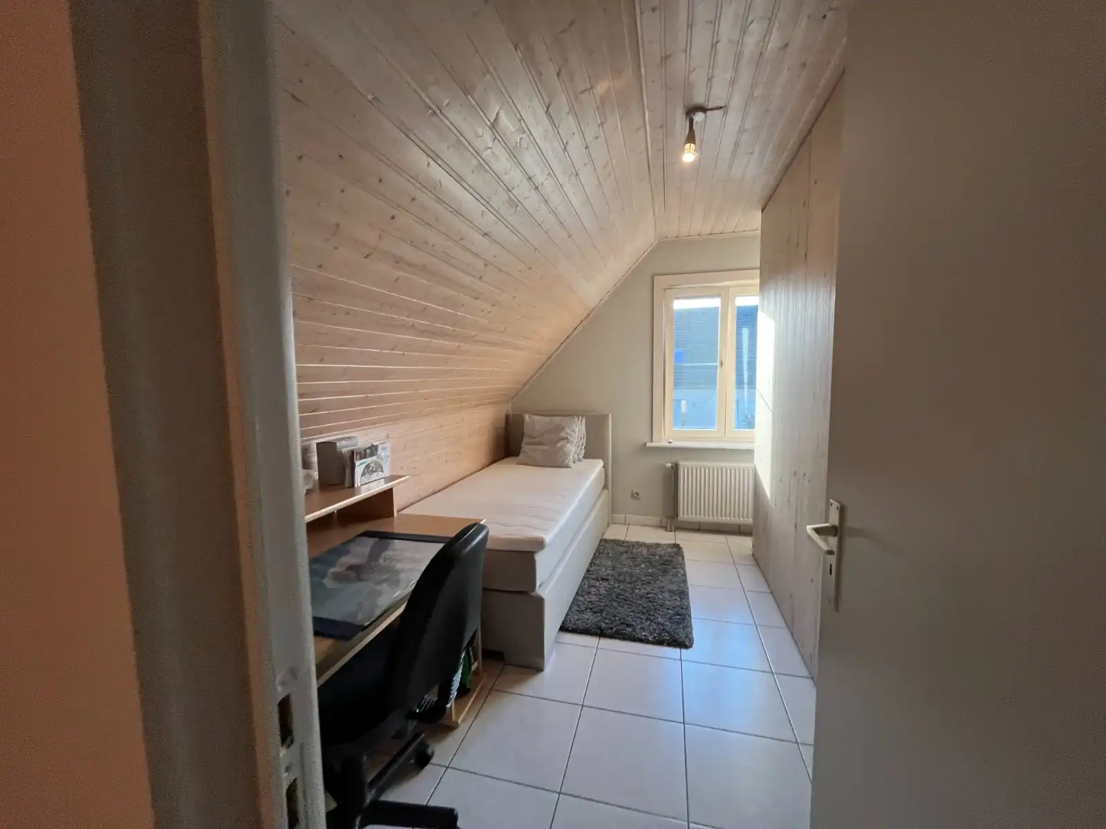 Instapklare alleenstaande woning in rustige wijk nabij centrum Waregem  te koop foto 14