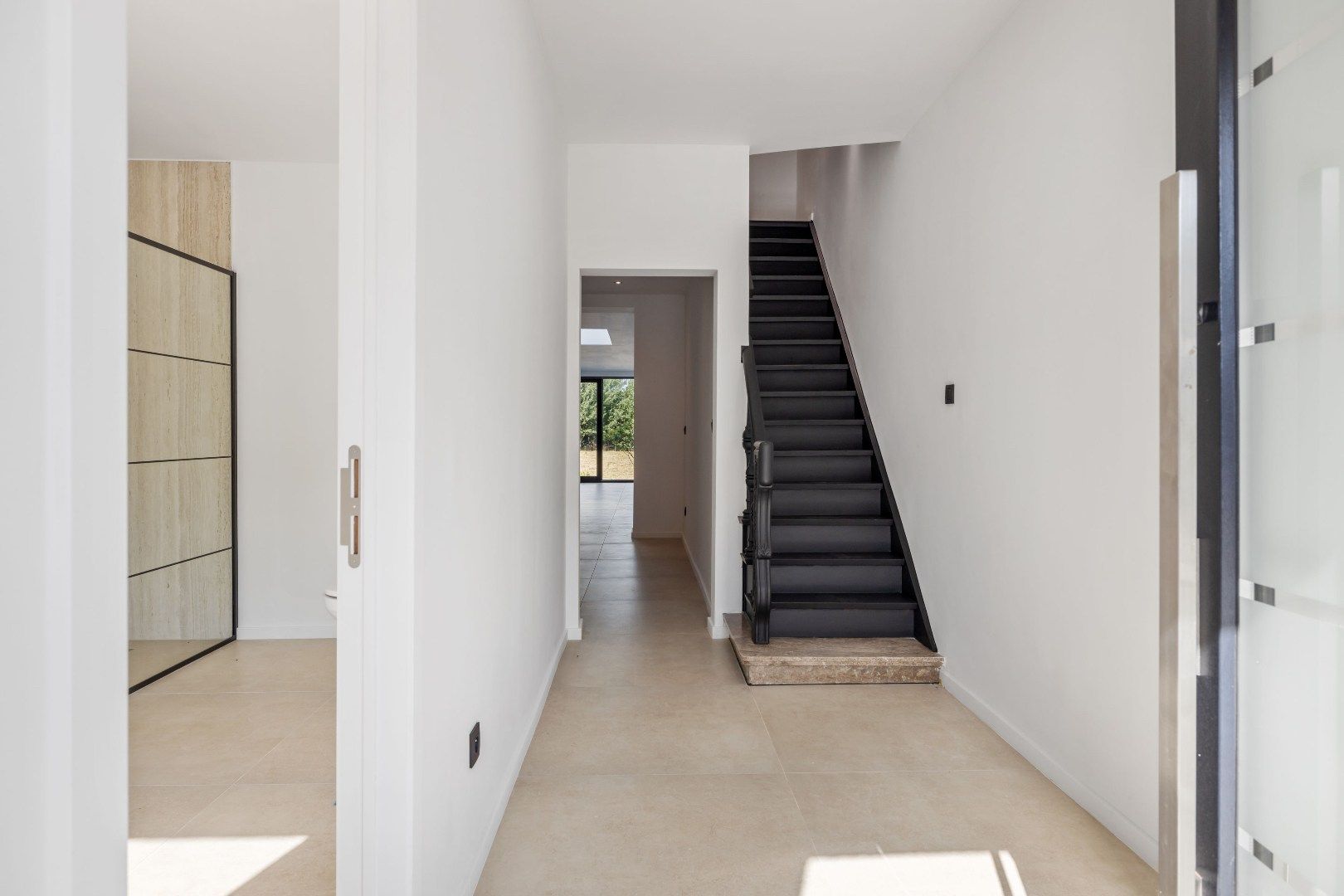 Luxueus, gerenoveerde woning met EPC: A-label te Sint-Niklaas! foto 22