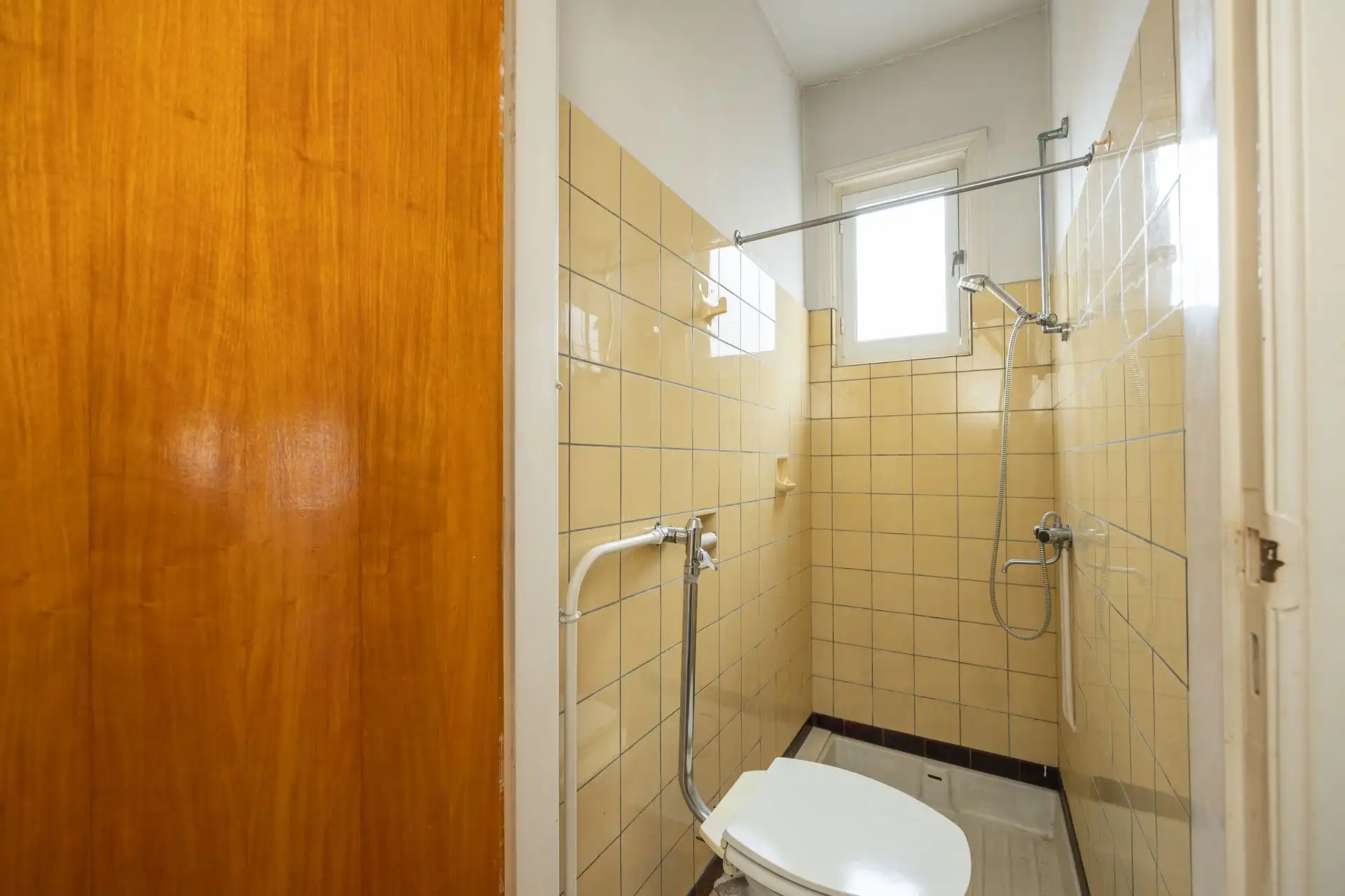 Te renoveren woning met potentieel in de Letterkundestraat! foto 19