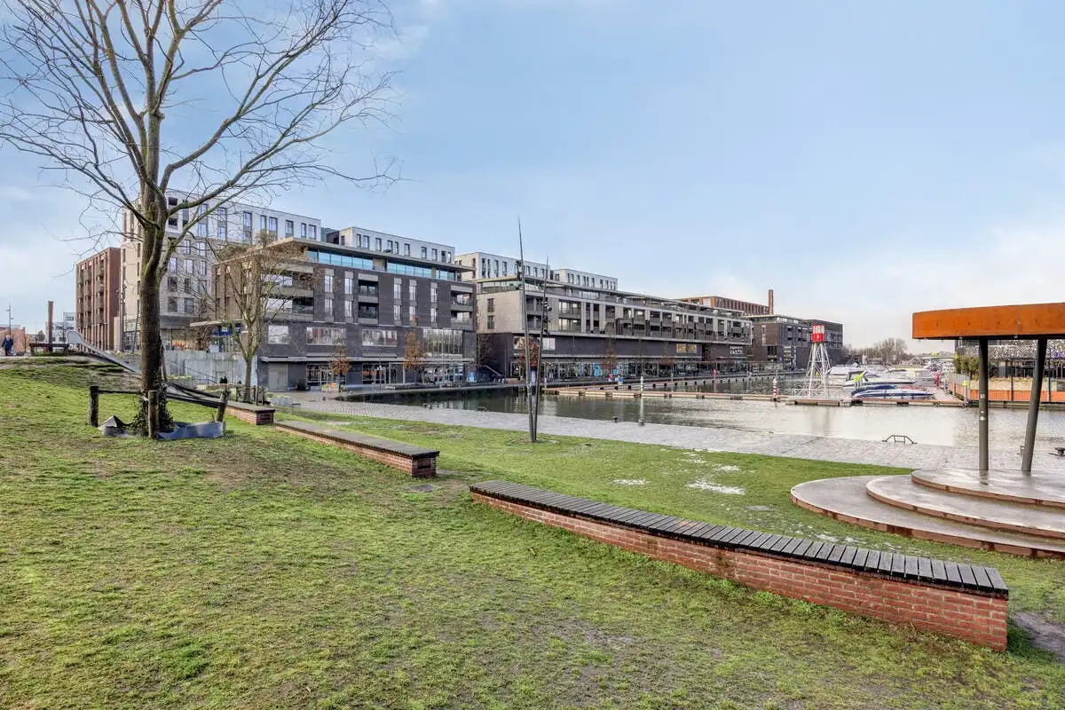 Instapklaar 1-slaapkamer appartement in Quartier Bleu foto 18