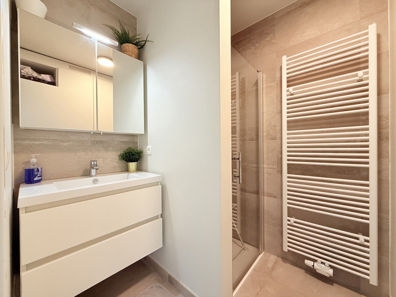 Appartement te huur foto 12