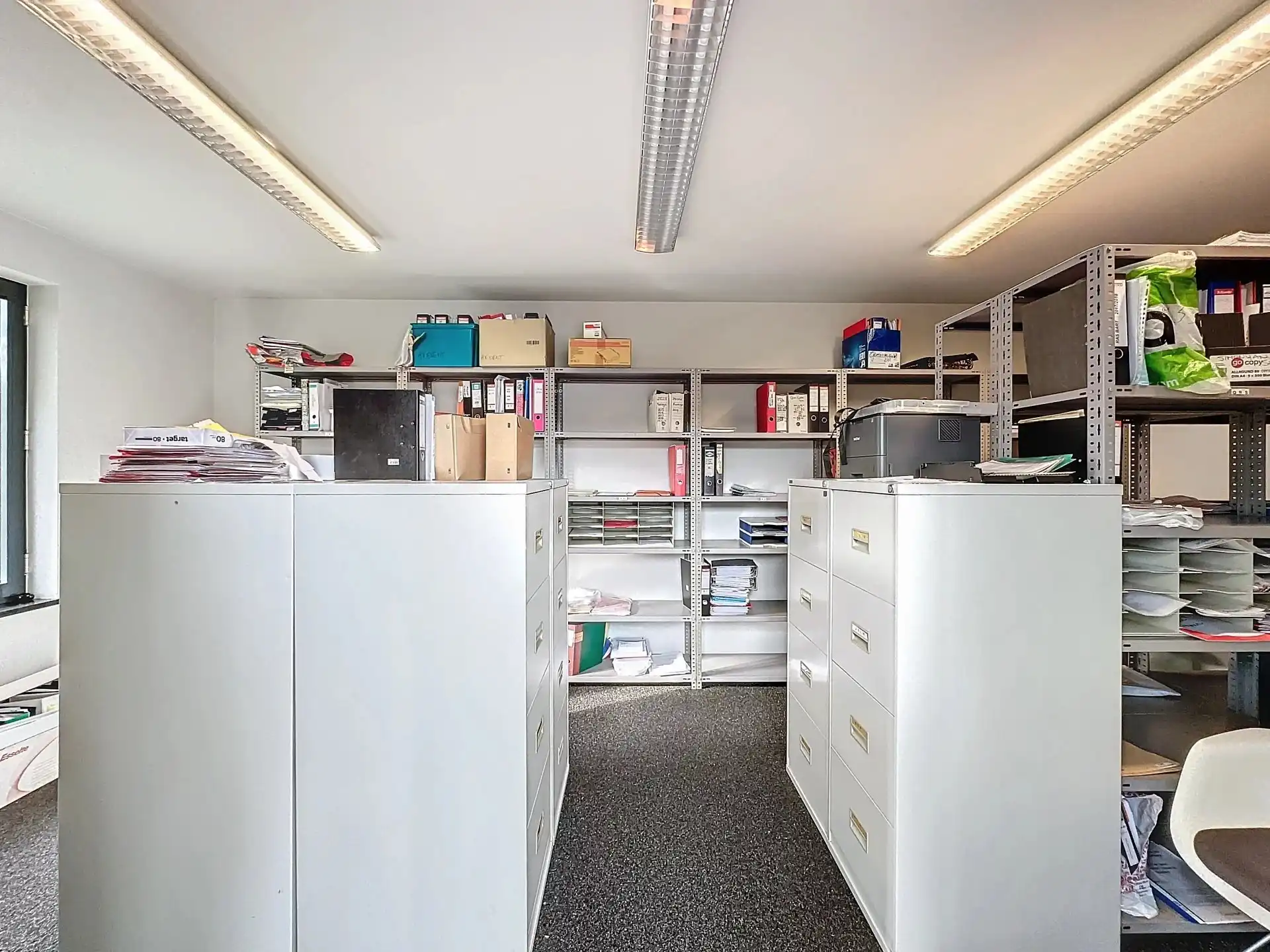 Unieke moderne woning met een dubbele bestemming op een perceel van 29a24ca. foto 12