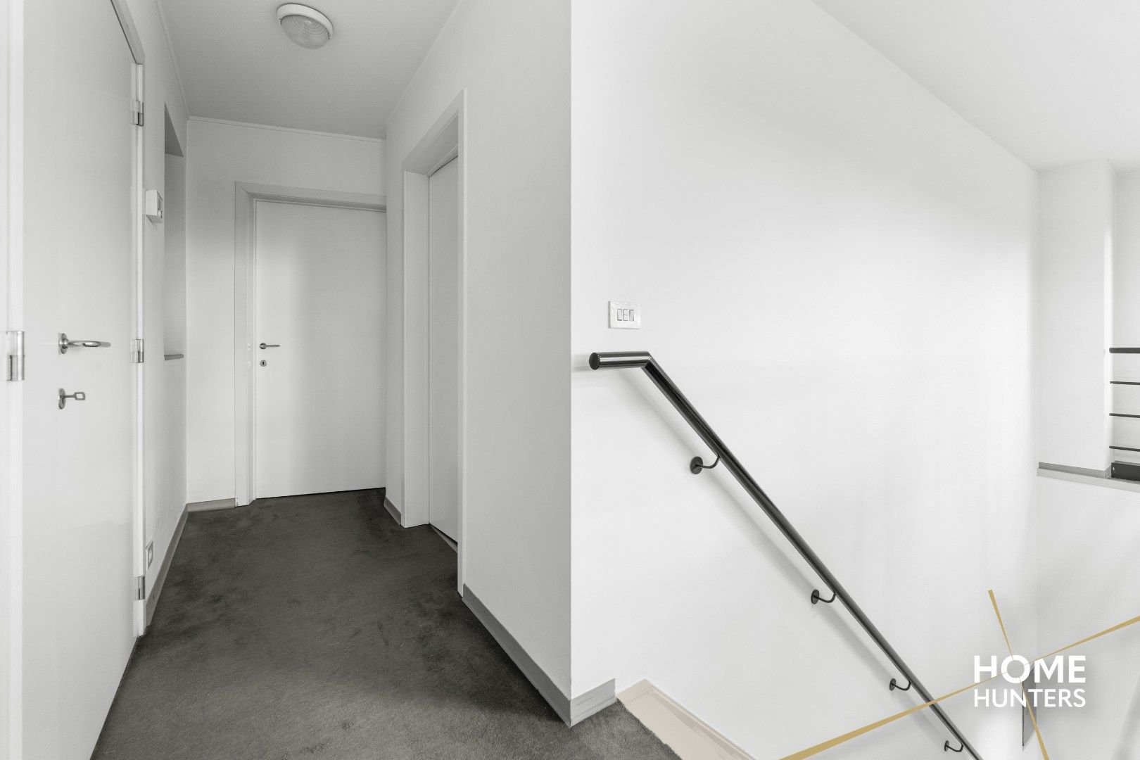 Kantoorruimte bestaande uit twee verdiepingen op het Colaertplein te Ieper foto 9