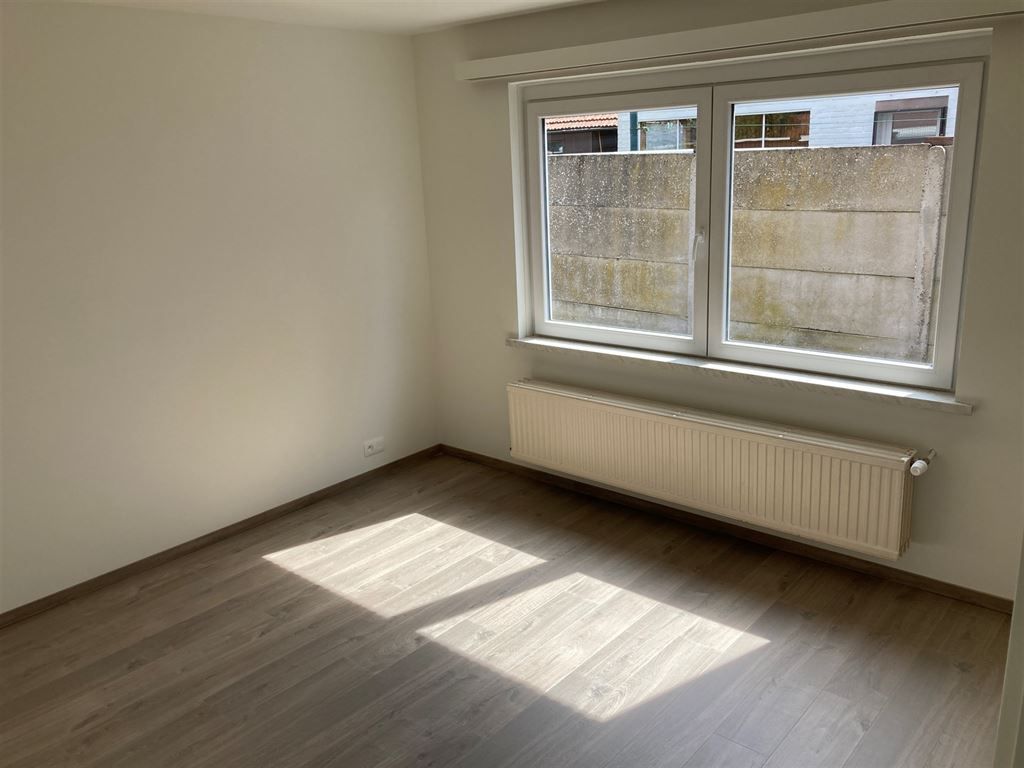 Prachtig gerenoveerd gelijkvloers appartement met 2 kamers foto 8