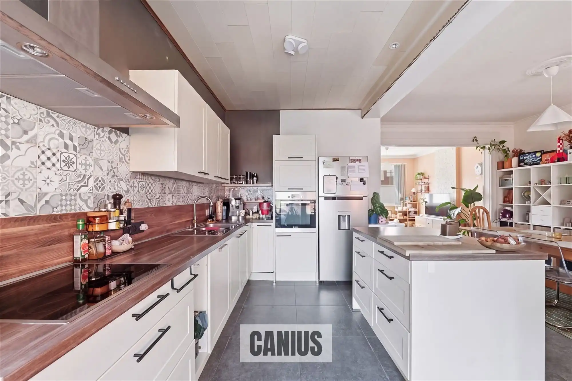 CHARMANTE, GERENOVEERDE WONING MET 2 SLPK foto 8