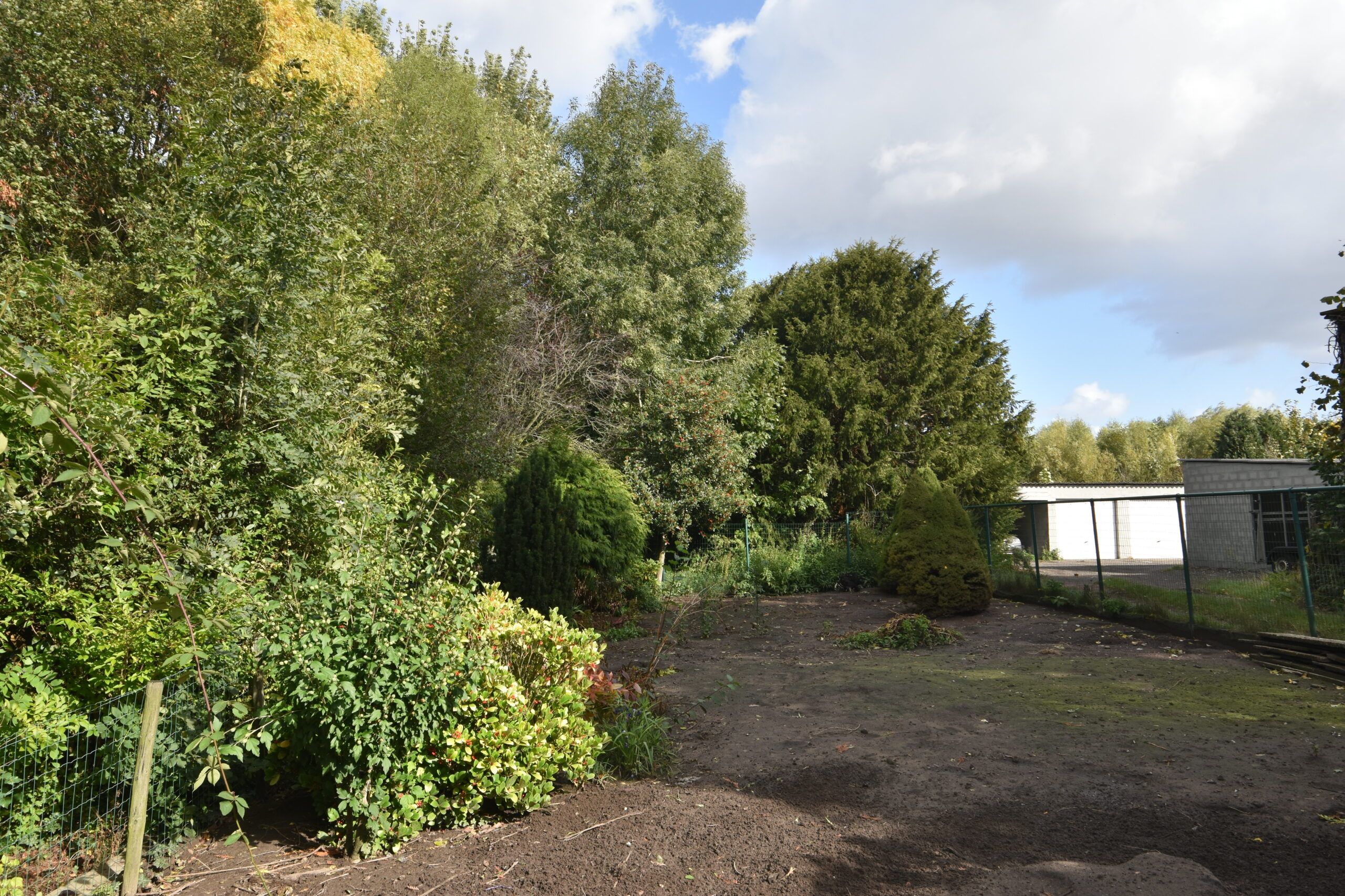 Ben je op zoek naar een gezellige renovatiewoning met uitzonderlijk veel potentieel? foto 6