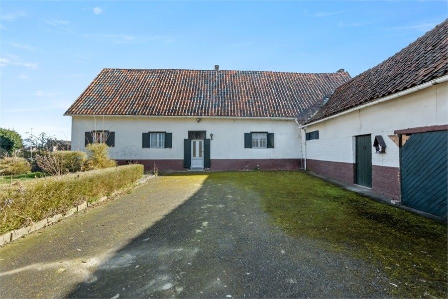 RUIM TE RENOVEREN PAND MET VEEL POTENTIEEL IN HET GEZELLIGE ZEPPEREN foto 8