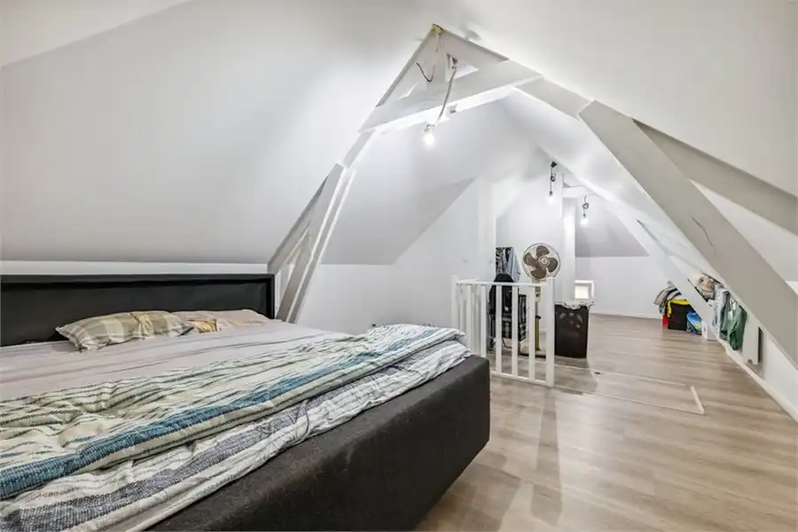 INTERESSANTE OPBRENGSTEIGENDOM MET HANDELSRUIMTE EN APPARTEMENT foto 37