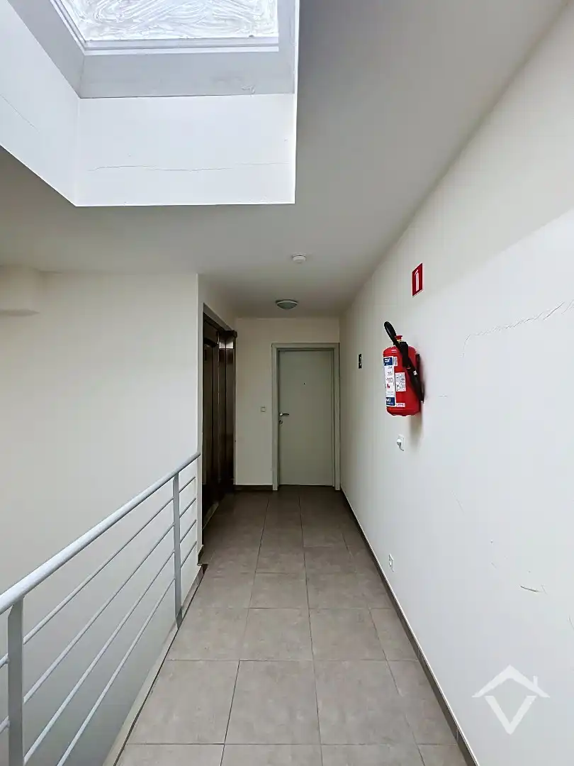 Lichtrijk appartement met 2 slaapkamers en optionele garage in Handzame (Kortemark) foto 2