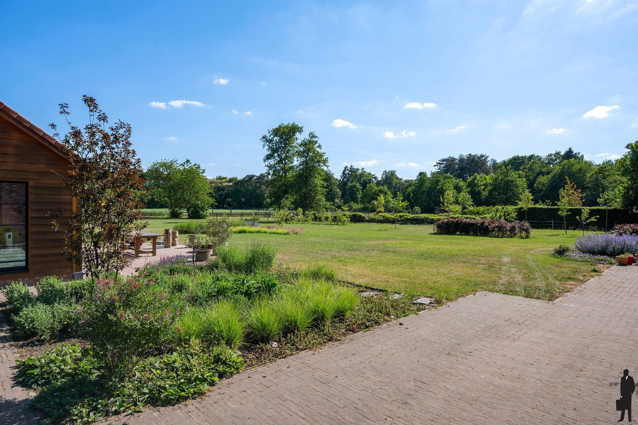 Charmante, volledig gerenoveerde villa  foto 32
