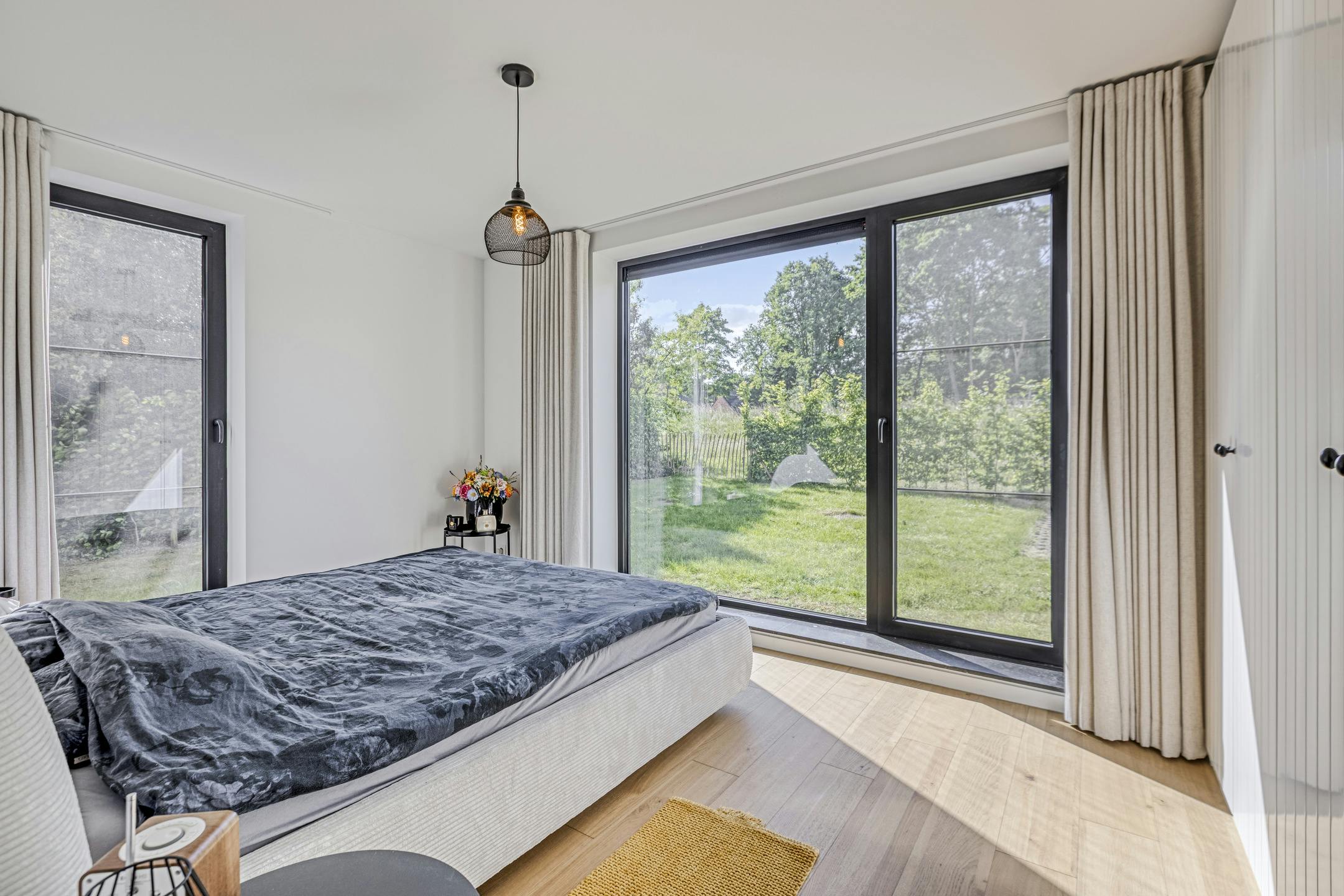 Lichtrijk & Luxueus gelijkvoersappartement in Genk foto 10