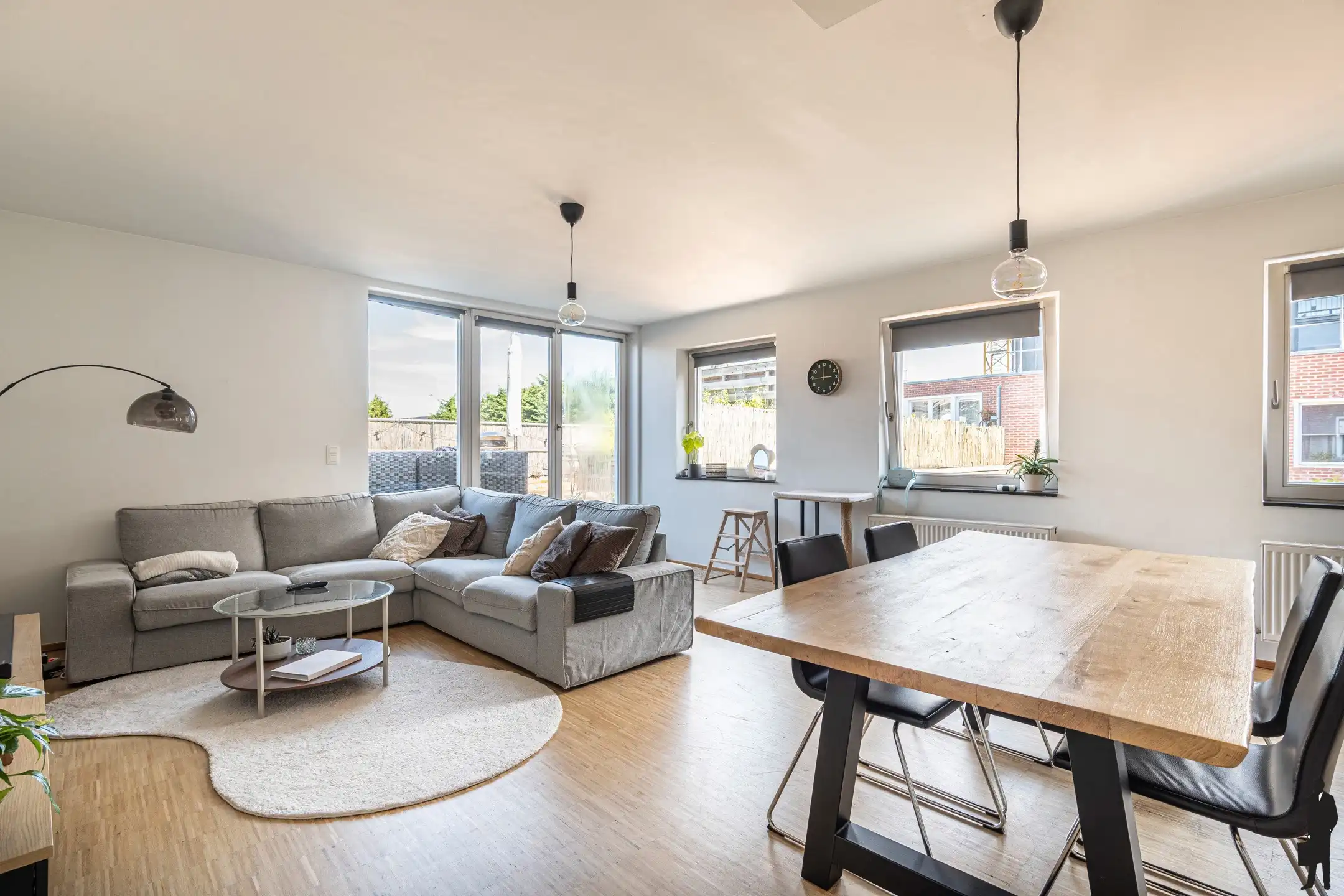 Duplexappartement met prachtig terras (40m²!) gelegen in centrum van Hoogstraten in schitterend monumentaal pand "Residentie De Rijkswacht". foto 8