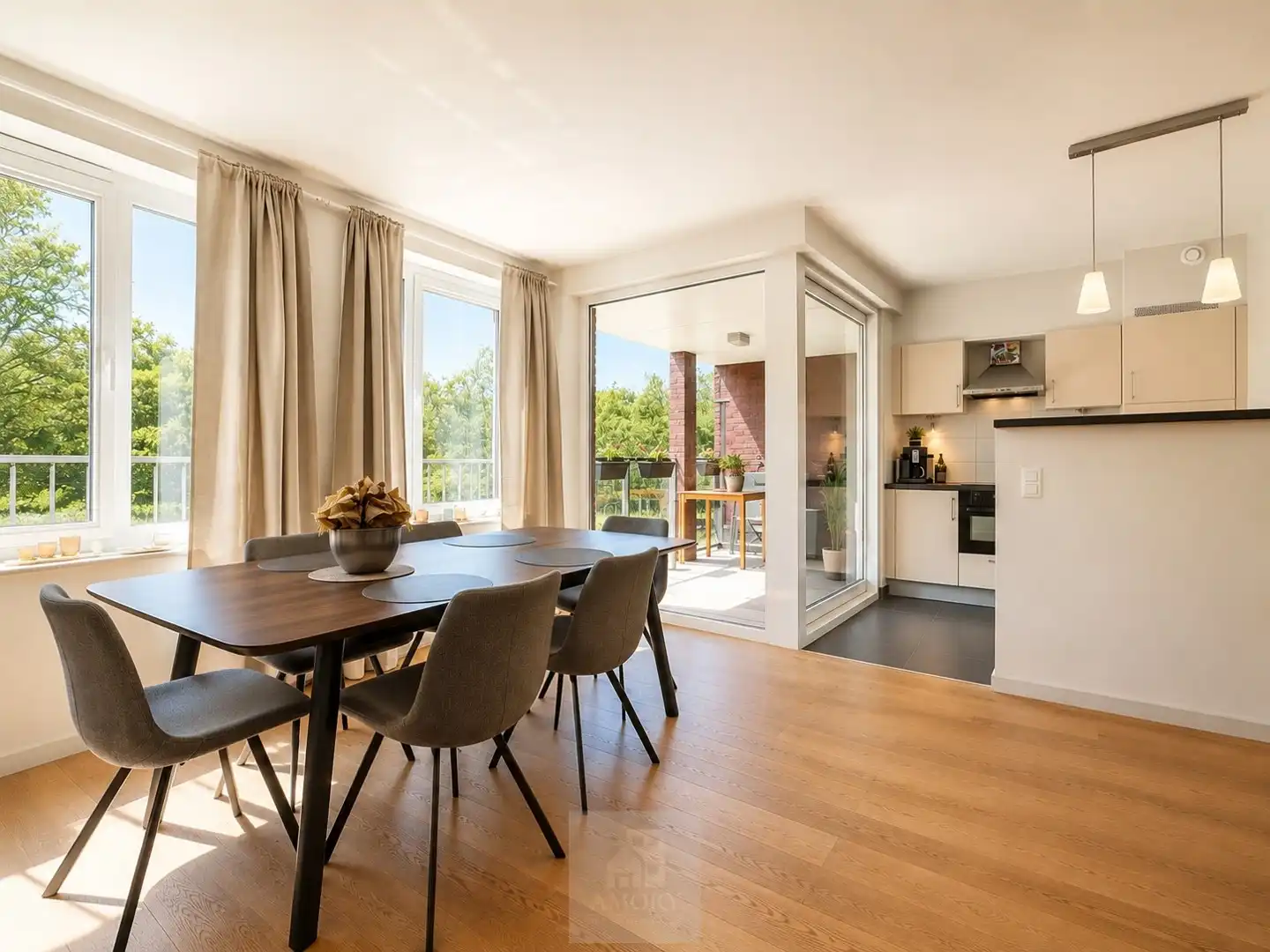 Zonnig 2 slpk-appartement met zuidgericht terras + autostaanplaats! foto 4