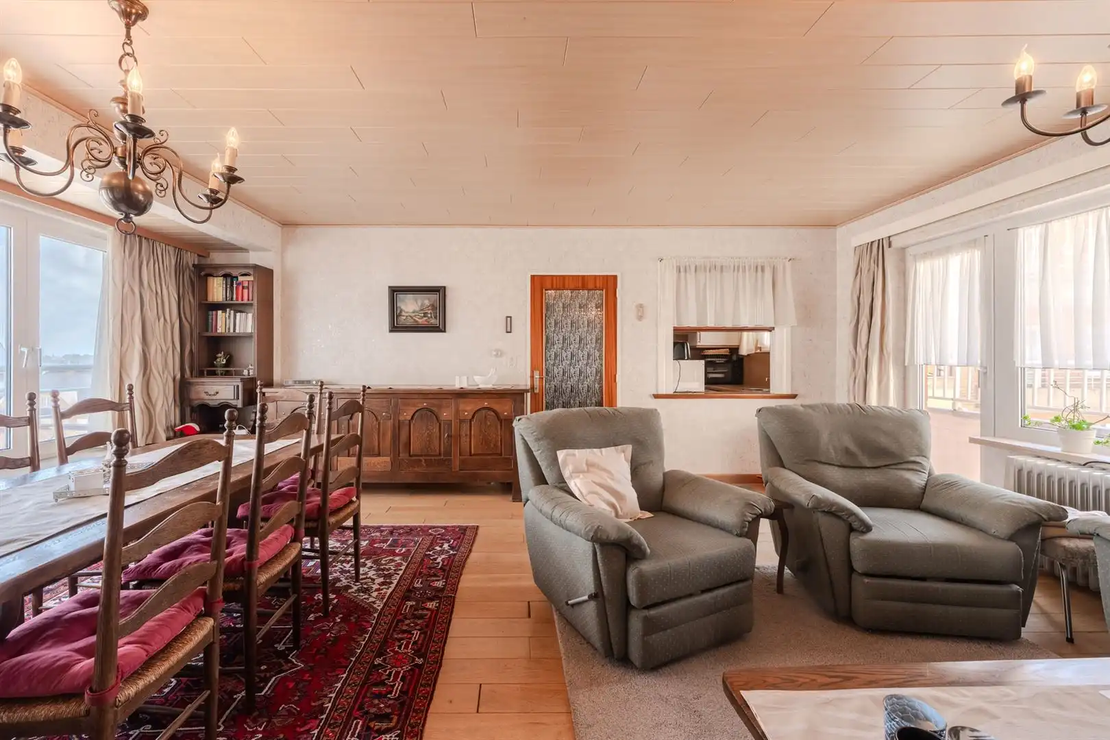 Ruim appartement met lateraal zeezicht in Residentie Rapallo foto 6