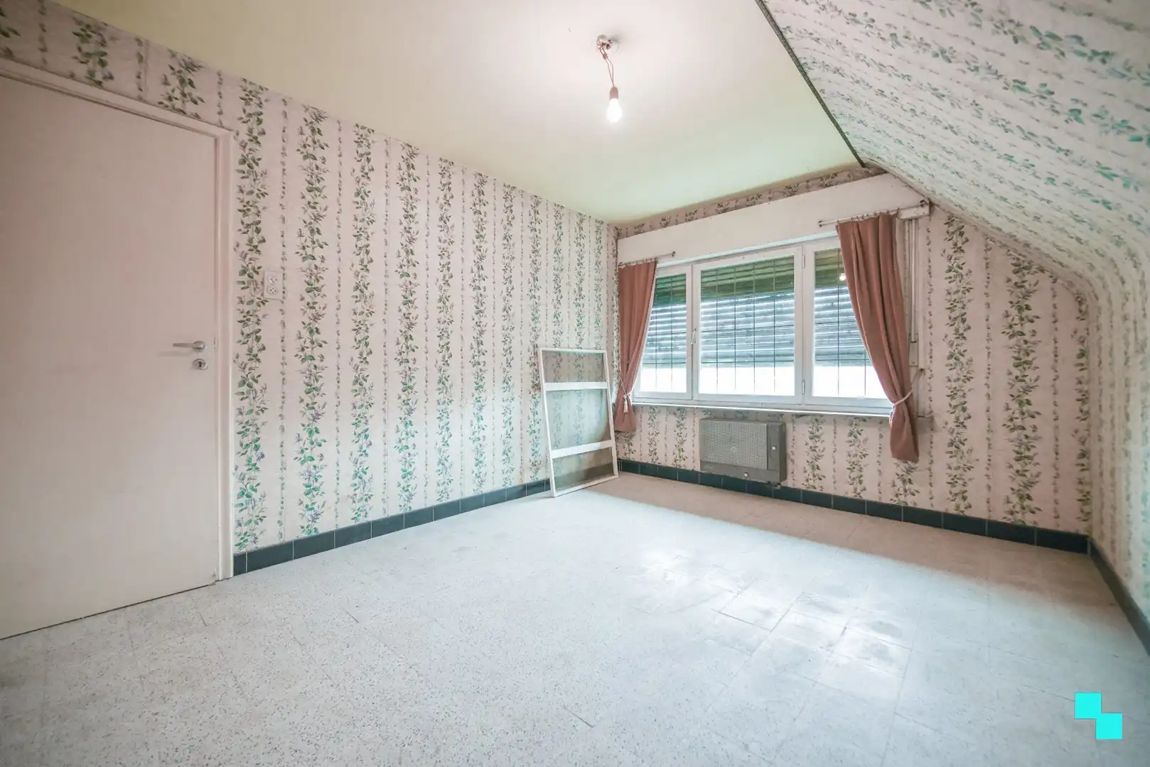 Compleet te renoveren eengezinswoning met landelijke zichten en sterke bereikbaarheid te Izegem foto 15