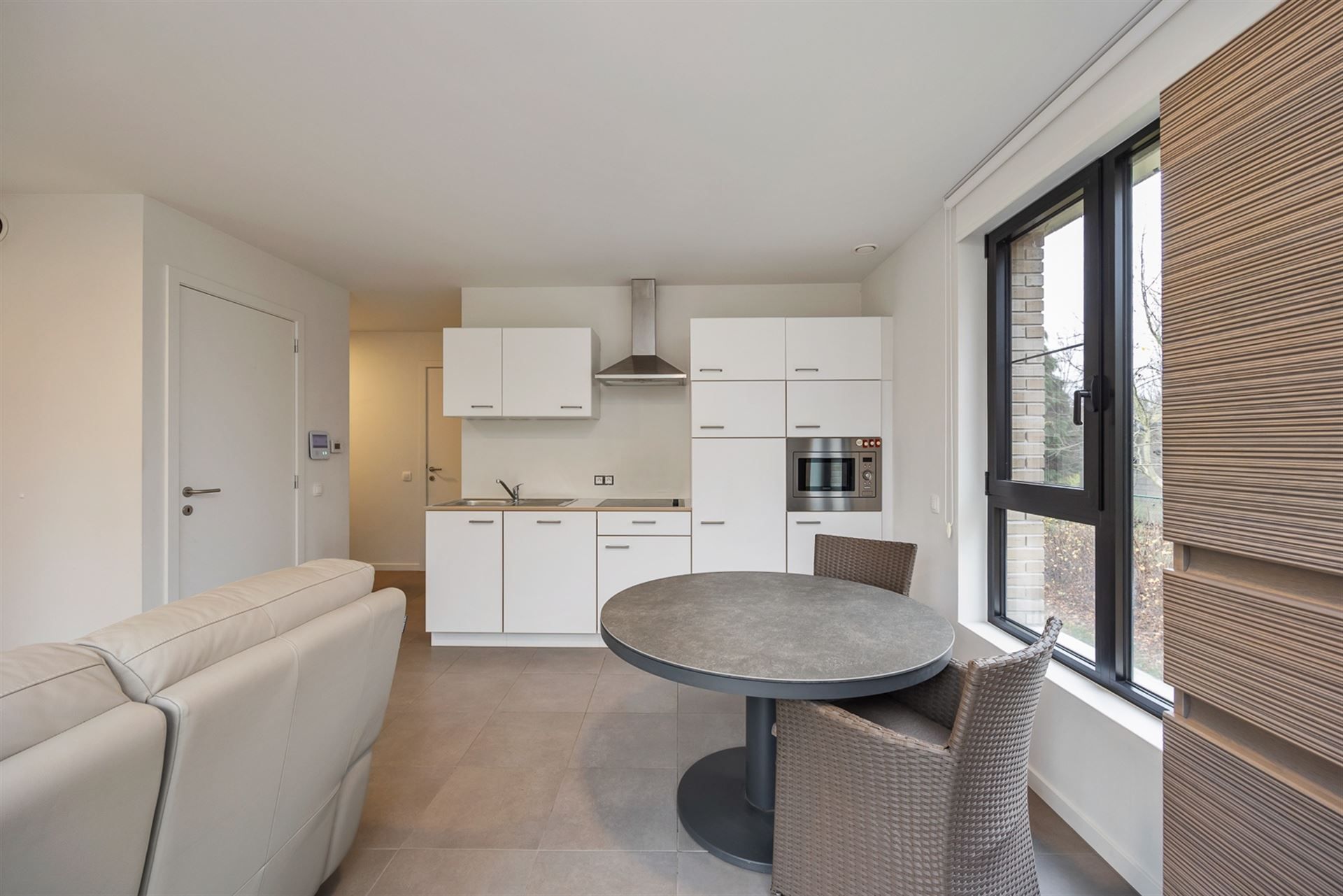 Instapklare Assistentiewoning met Terras In Kontich foto 5