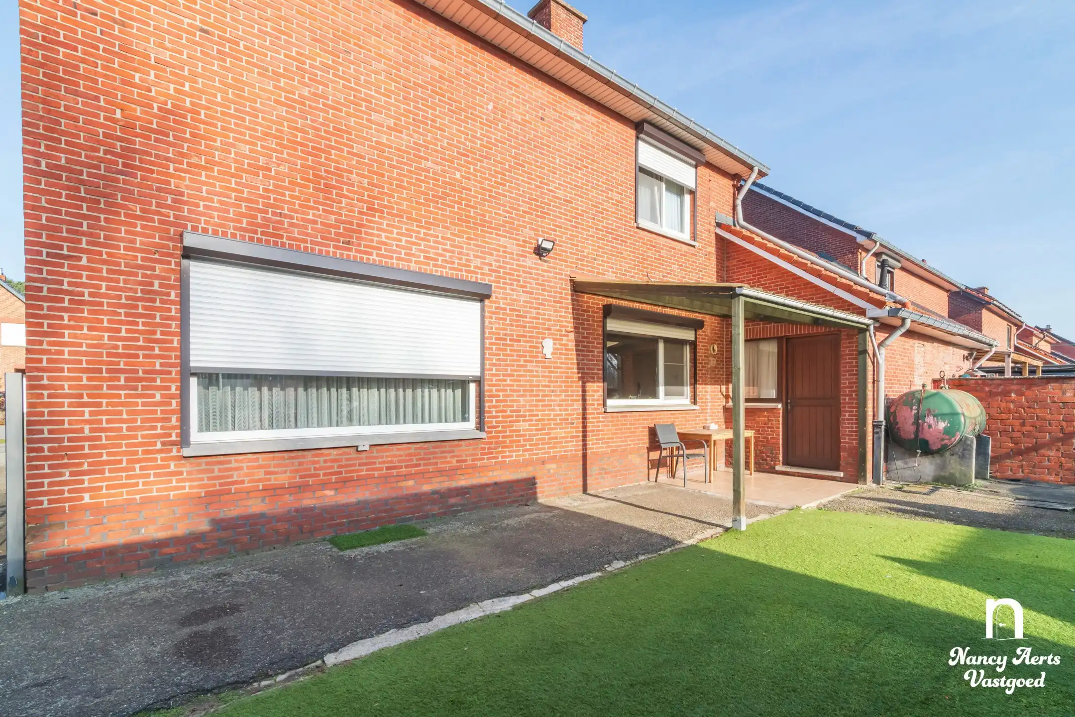 Gerenoveerde instapklare woning met zuidgerichte tuin foto 4