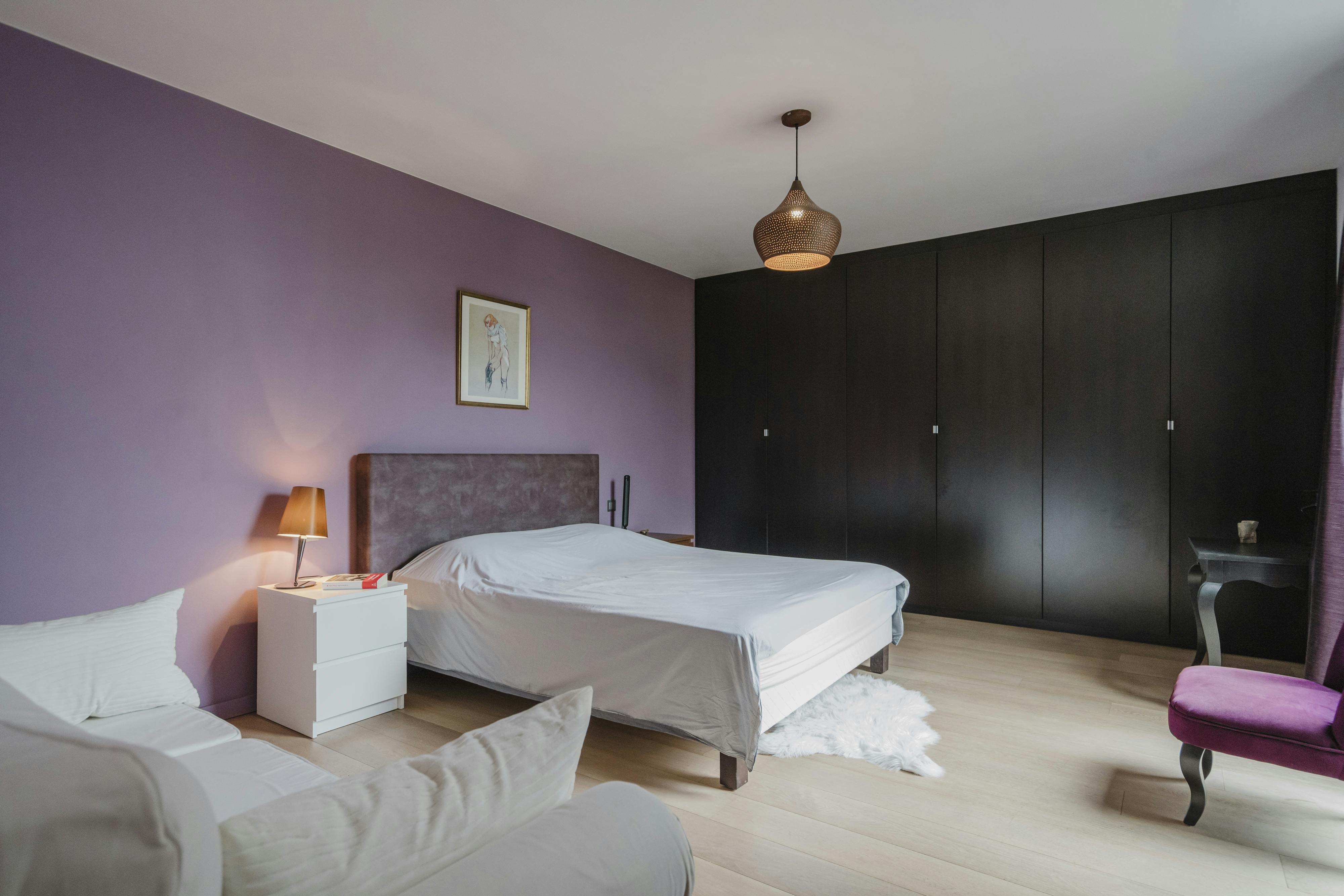 Architecturale patiowoning met tijdloze klasse foto 15