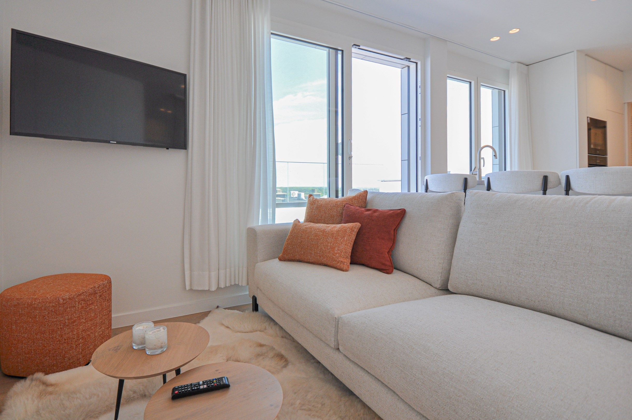 Volledig gerenoveerd dakappartement met een terras van ongeveer 45 m². foto 5