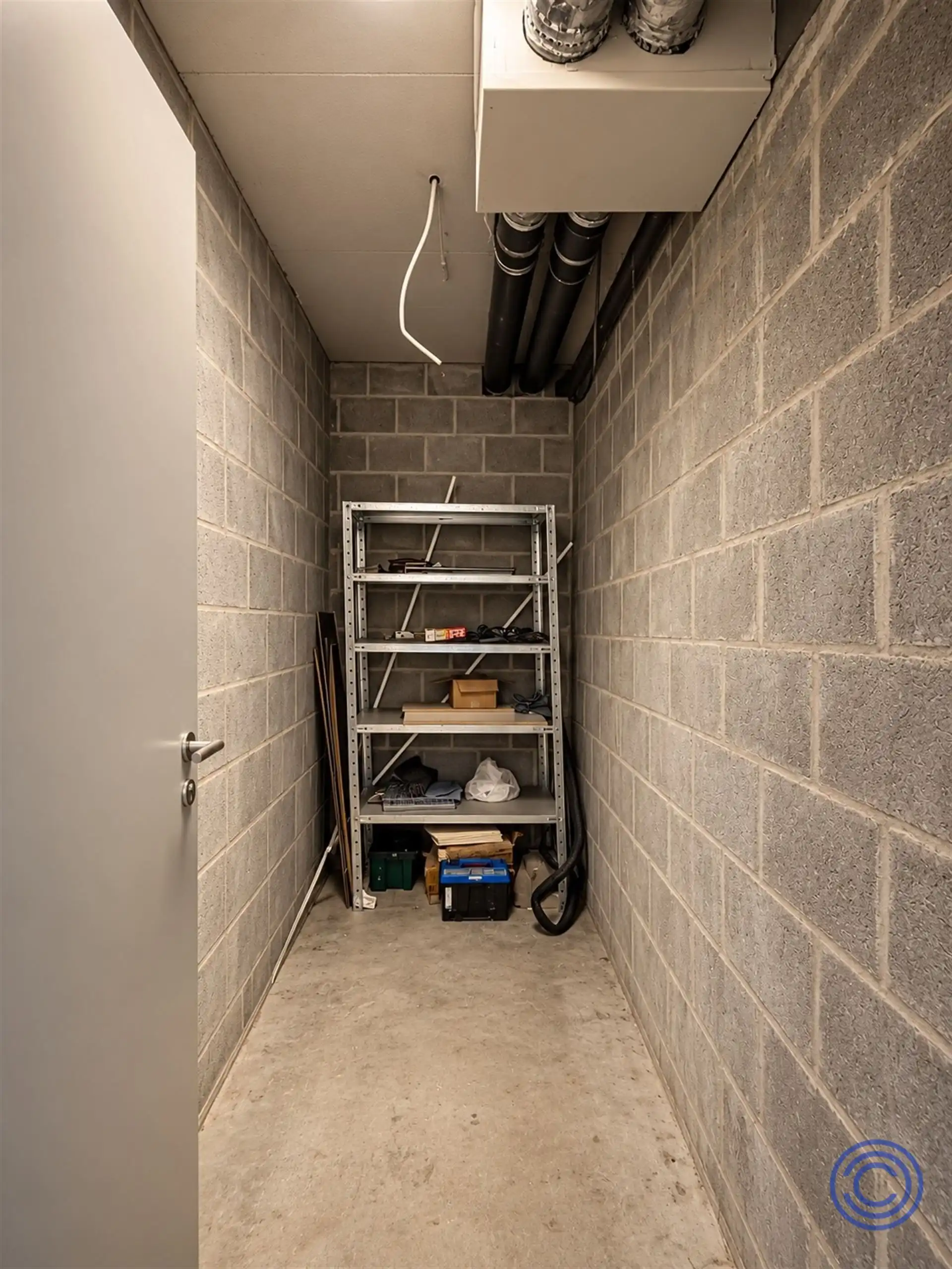 Instapklaar 2-slpk appartement met terras in groene stadsomgeving! foto 13